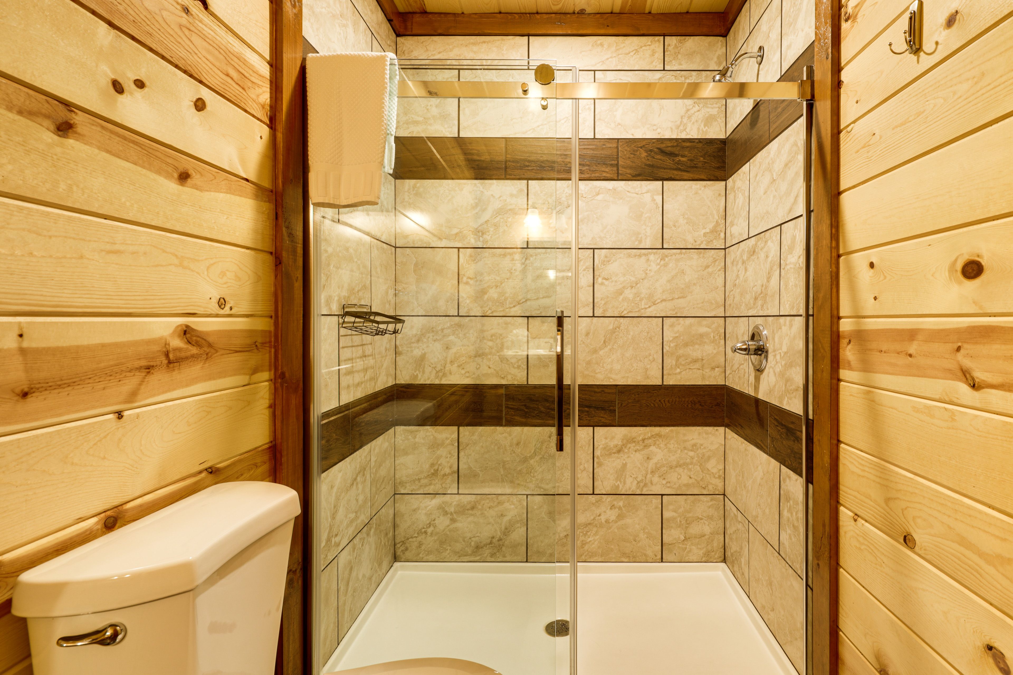 Full Bathroom | 1st Floor