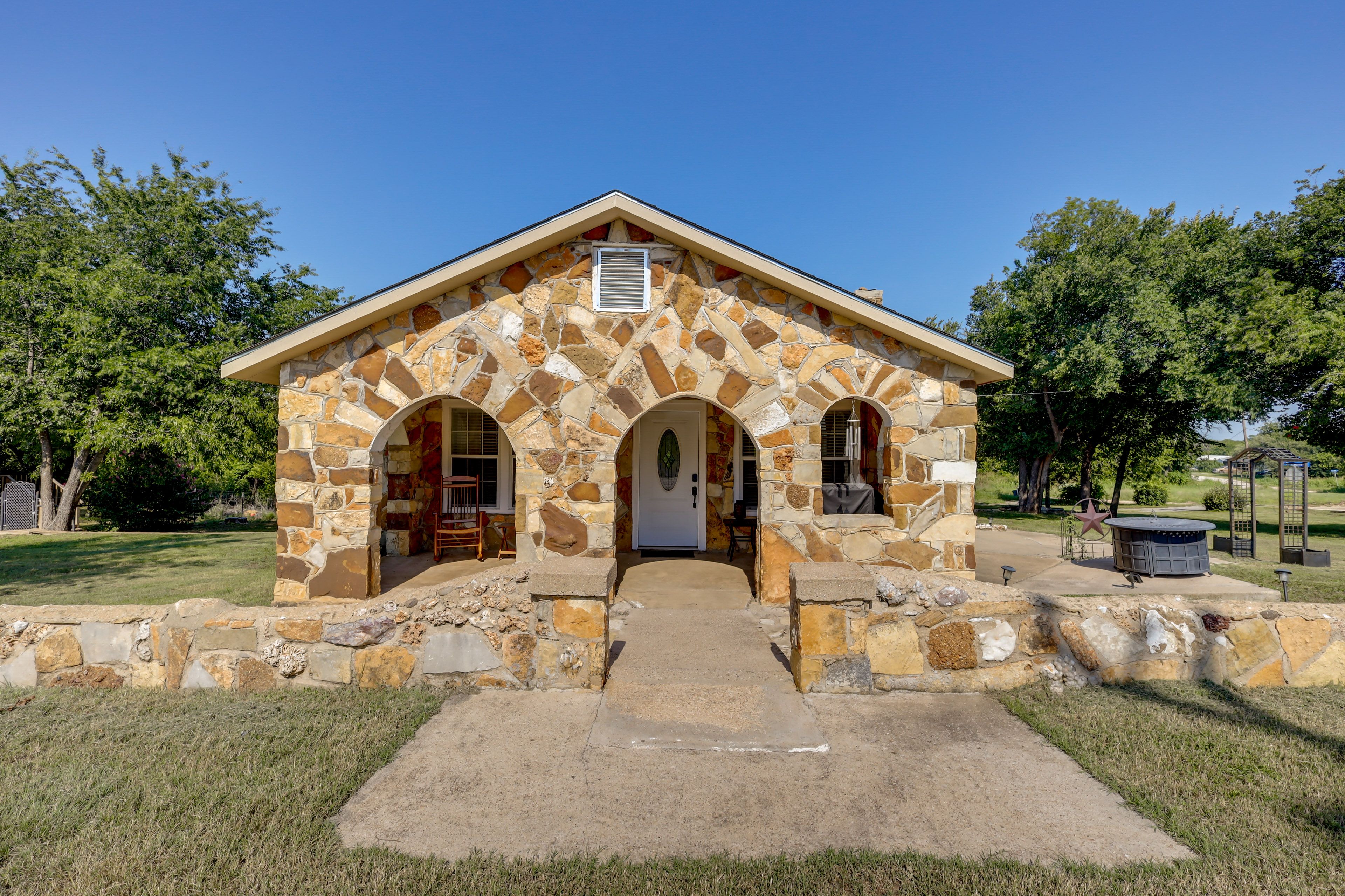 Richland Springs Vacation Rental | 2BR | 2BA | 1,239 Sq Ft