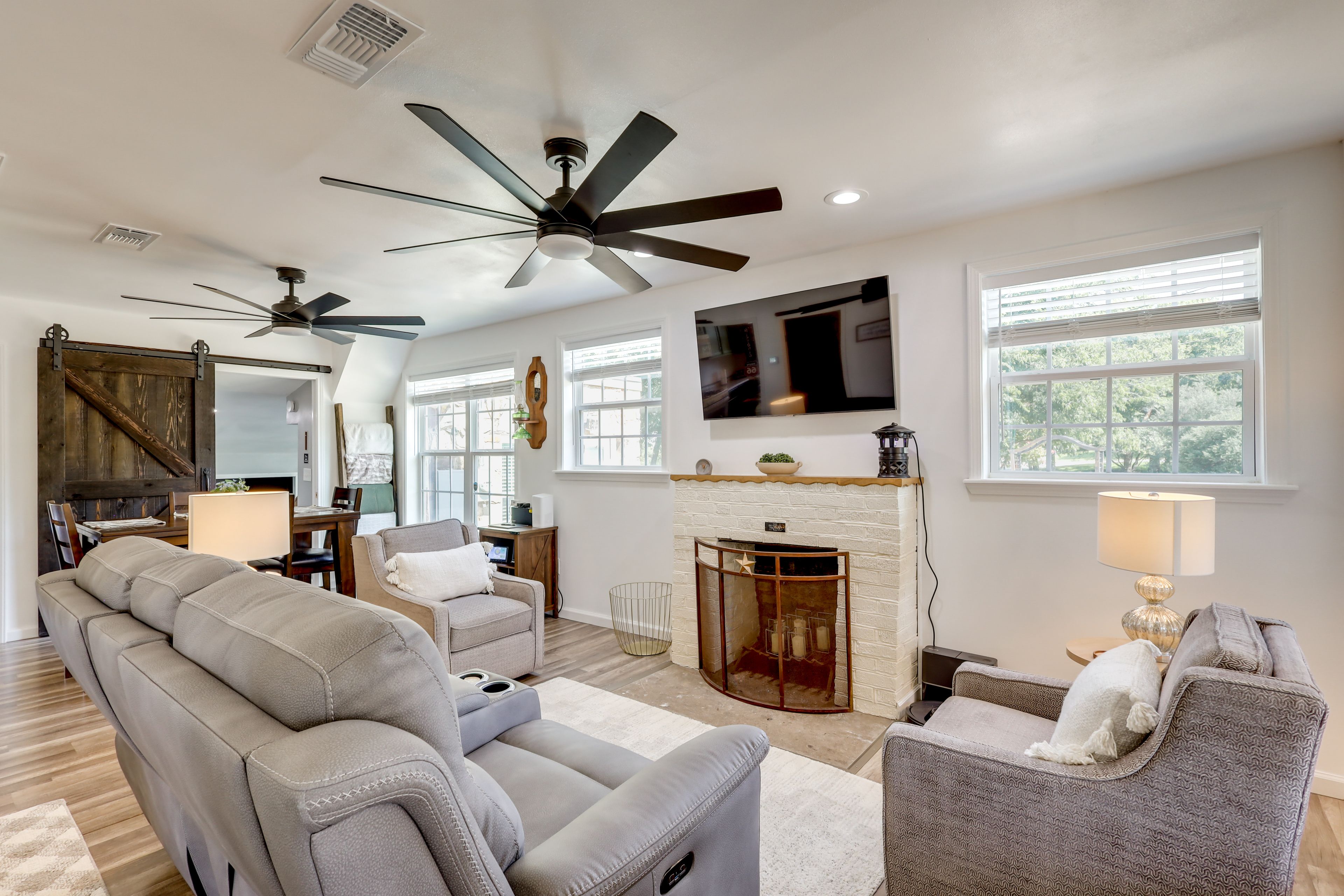 Living Room | Main Floor