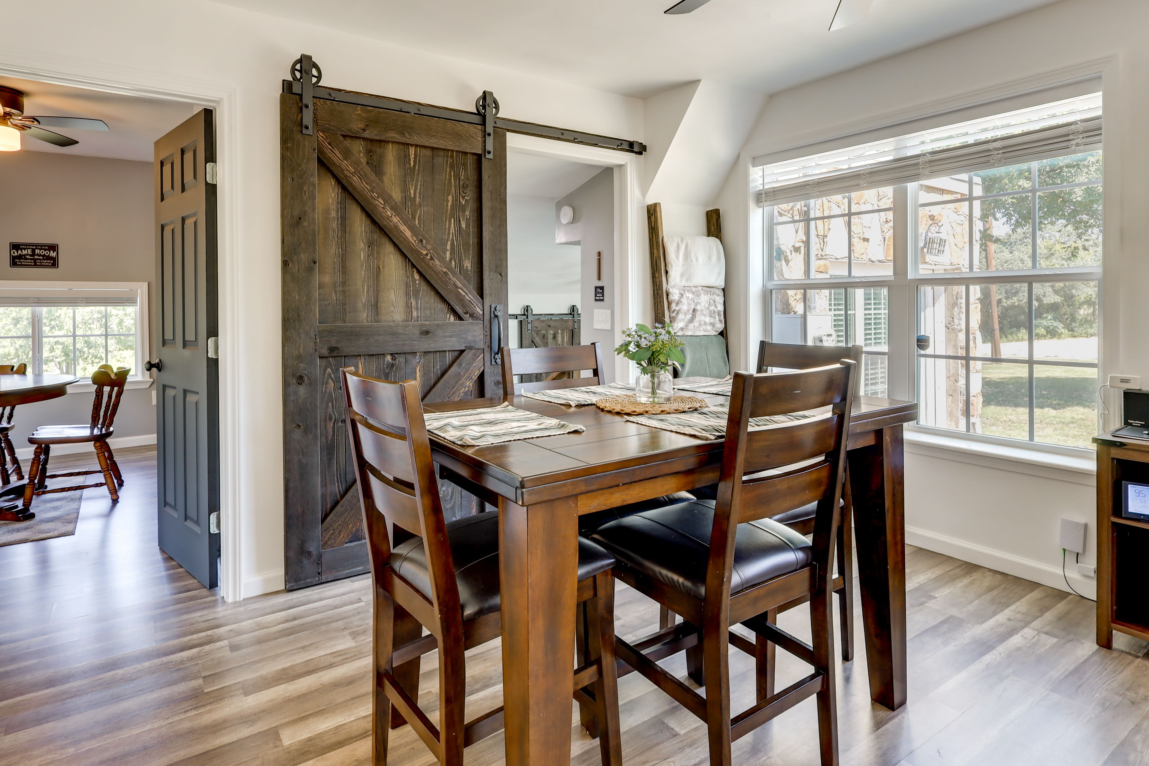 Dining Area | Dishes & Flatware Provided | Main Floor
