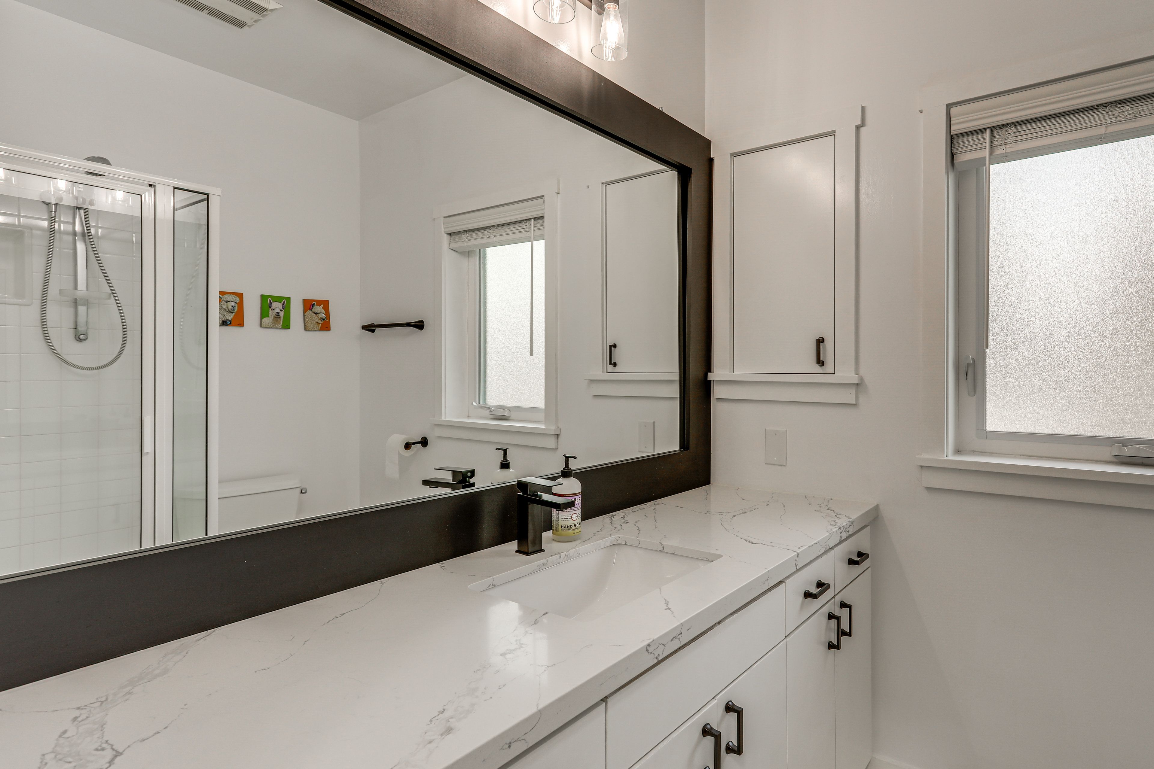 Full Bathroom | Towels & Linens Provided