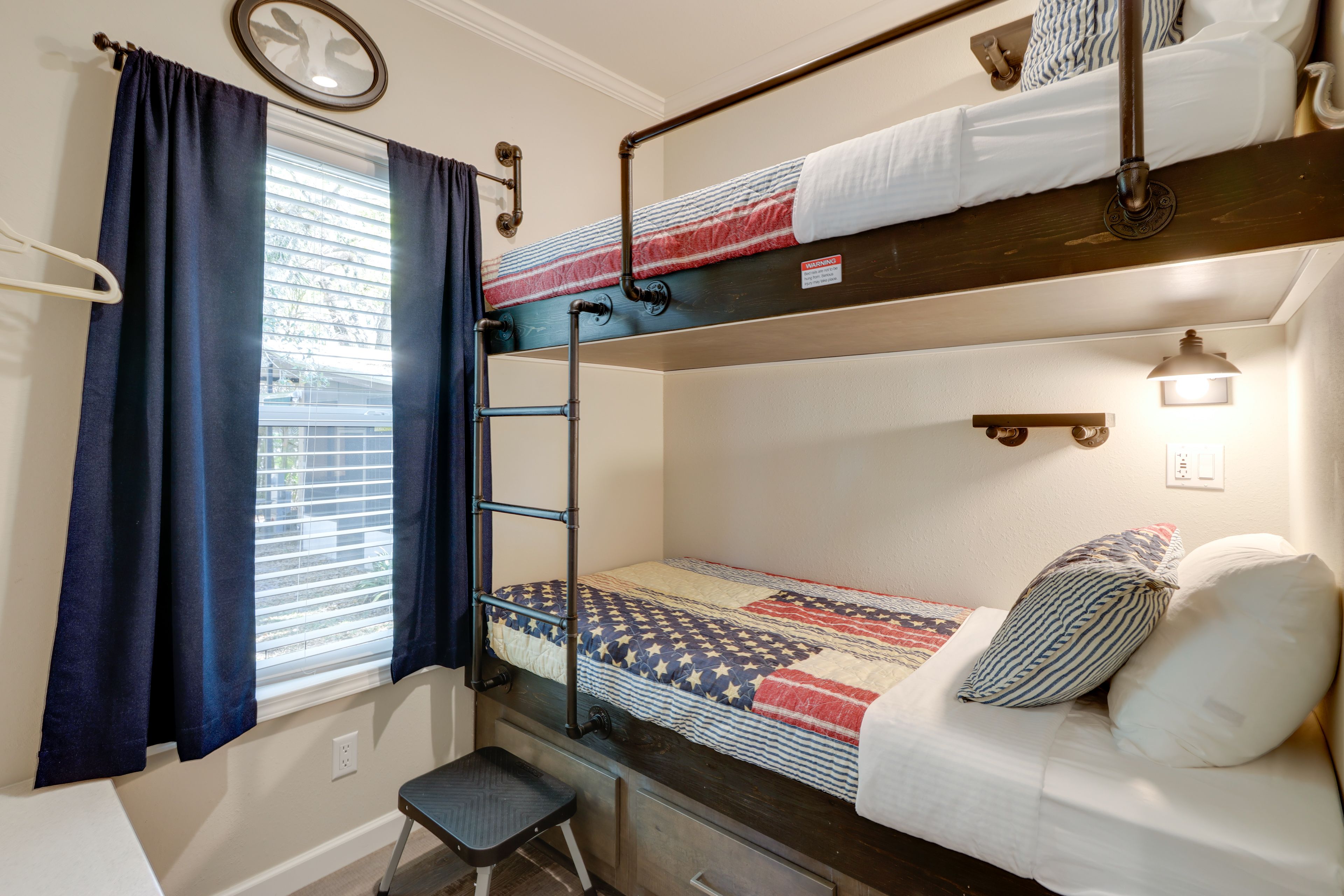 Bedroom 2 | Twin Bunk Bed