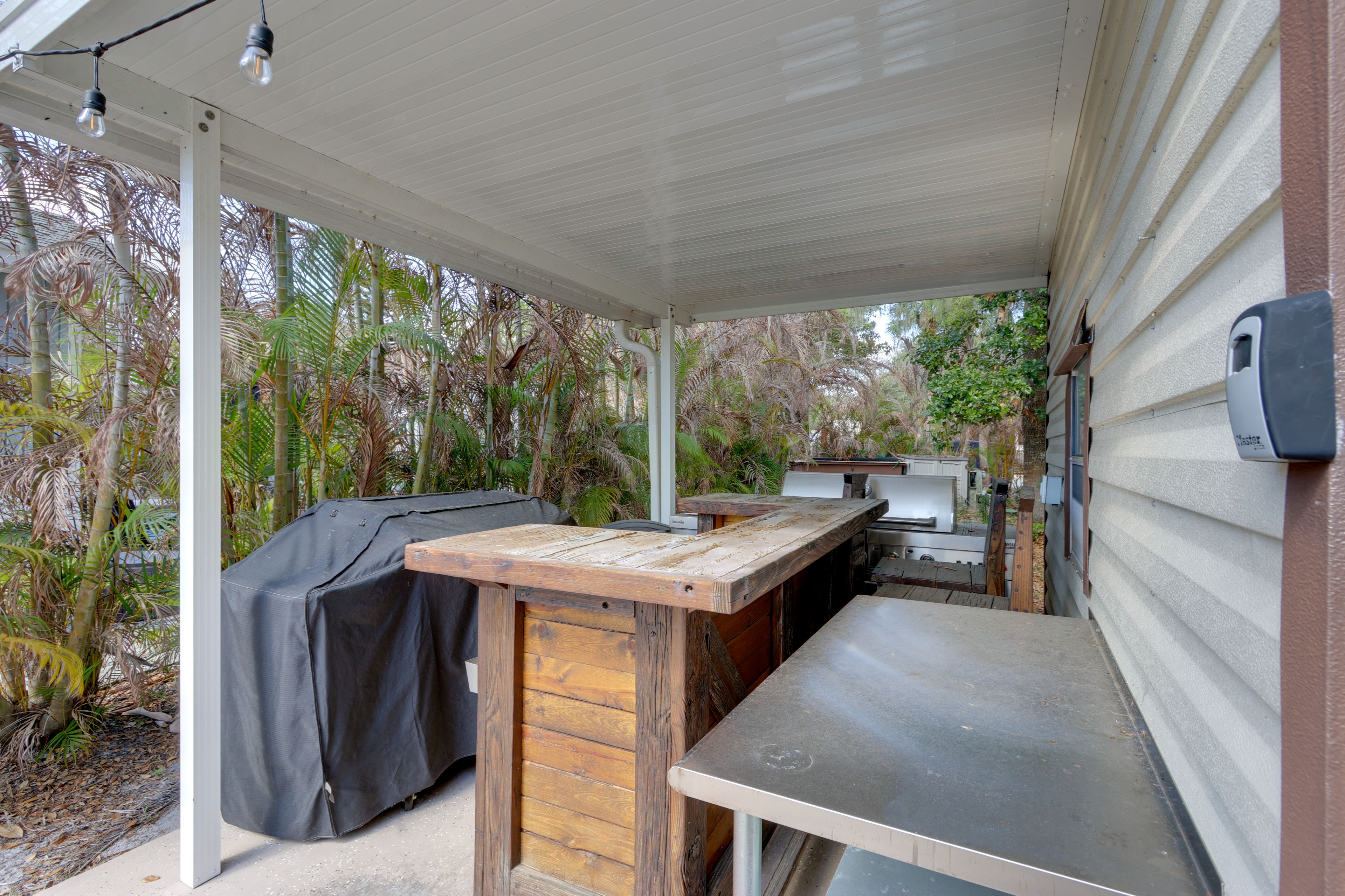 Outdoor Kitchen