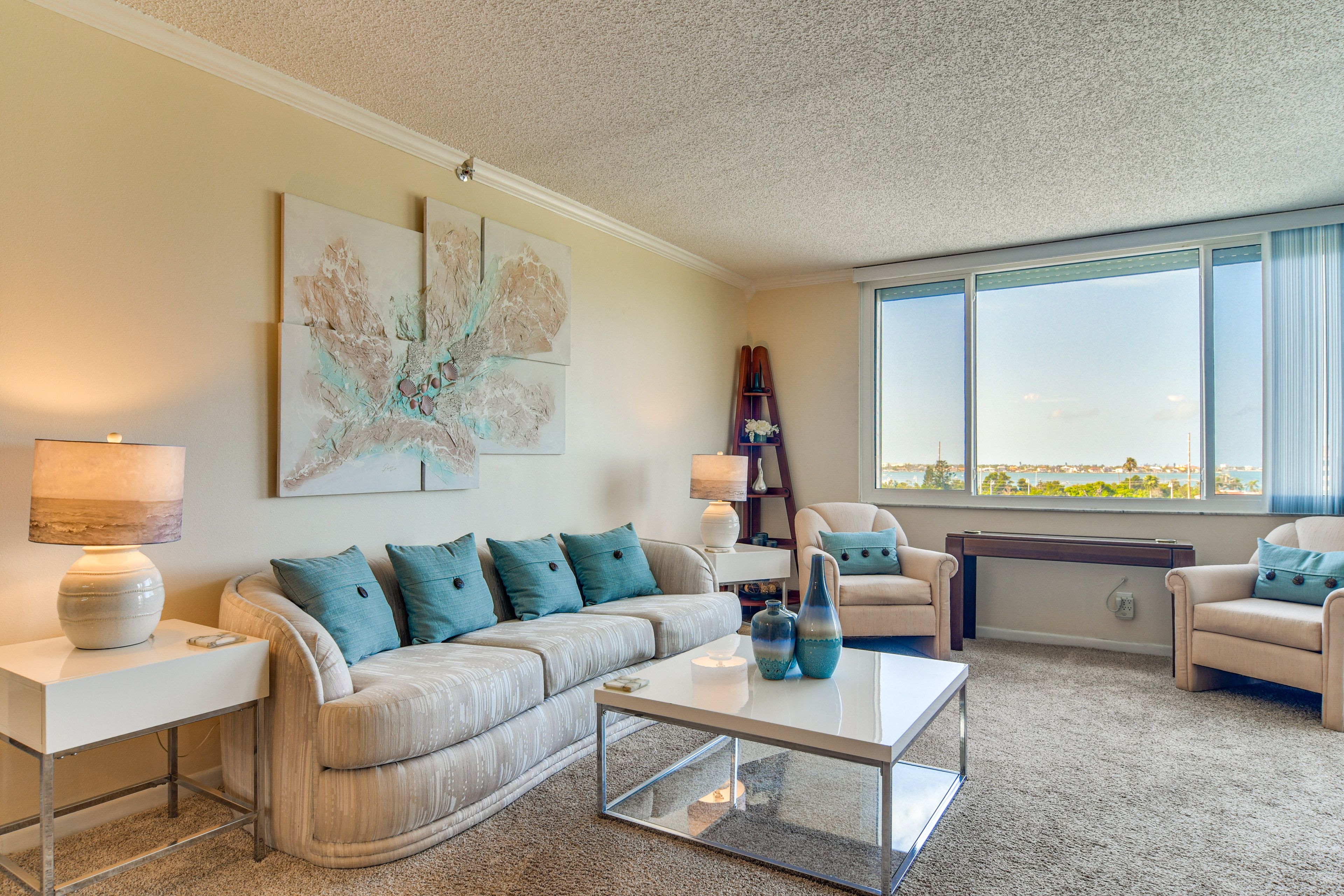 St. Petersburg Vacation Rental | 2BR | 2BA | 1,250 Sq Ft | Step-Free Access