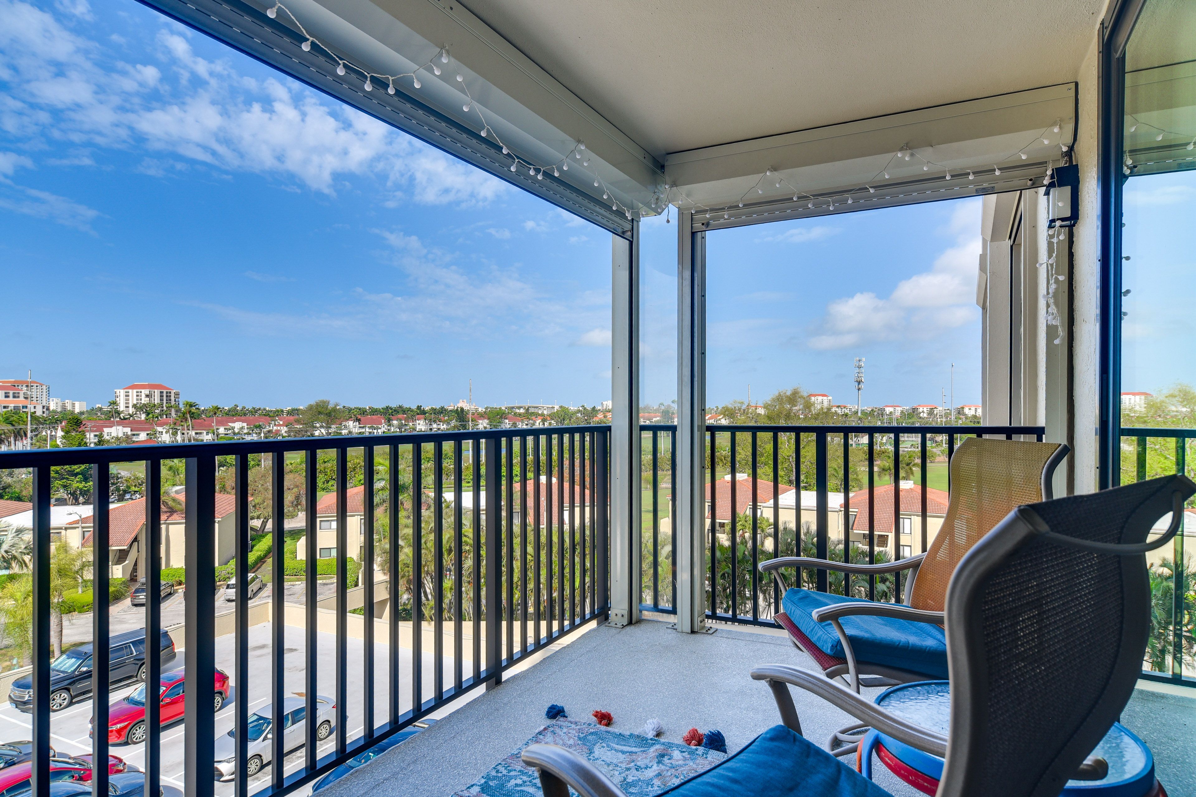 Private Balcony | Single-Story Condo on 6th Floor