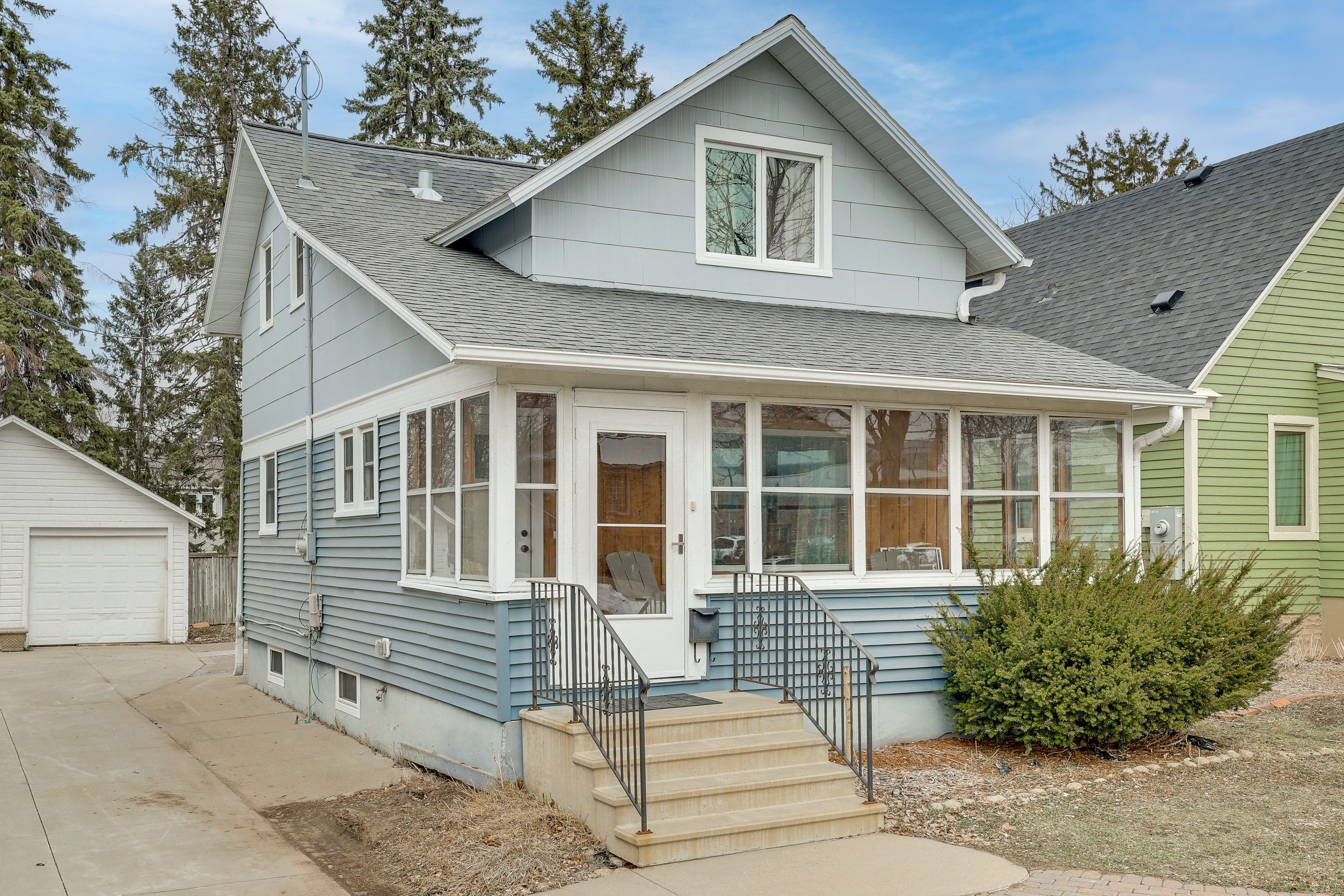 Parking | Driveway (1 Vehicle)