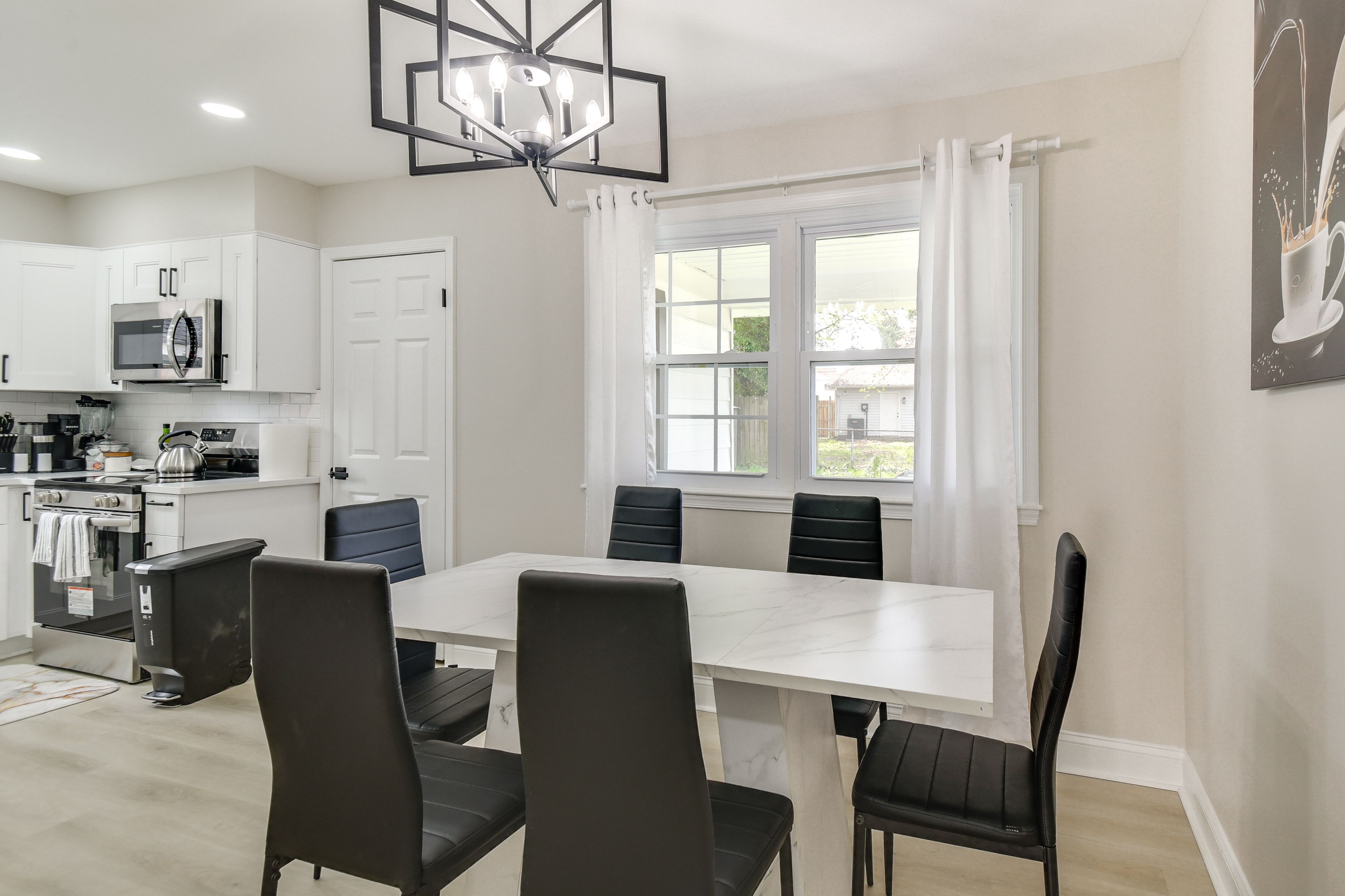 Dining Area | 1st Floor