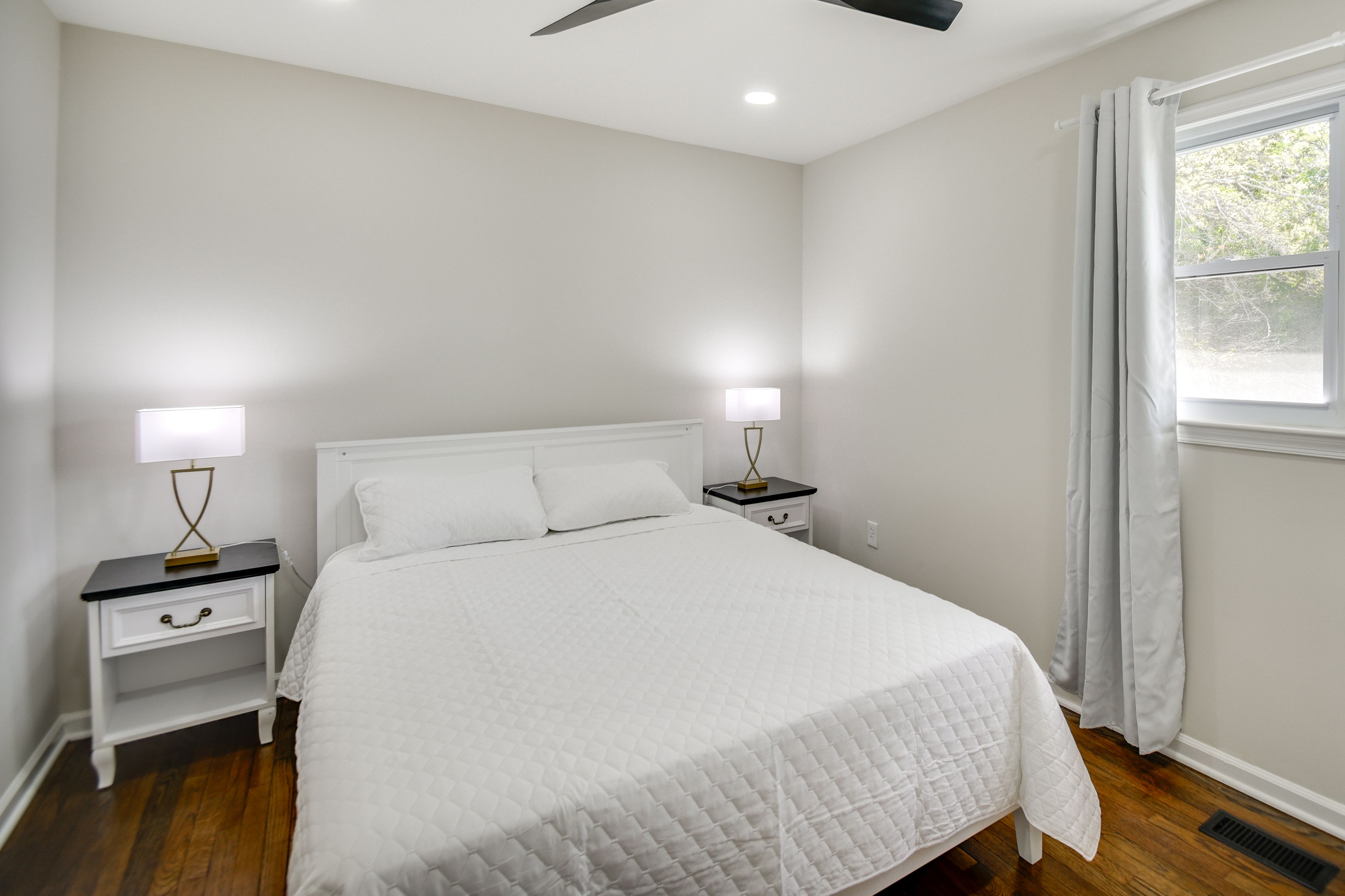 Bedroom 1 | Queen Bed | 2nd Floor