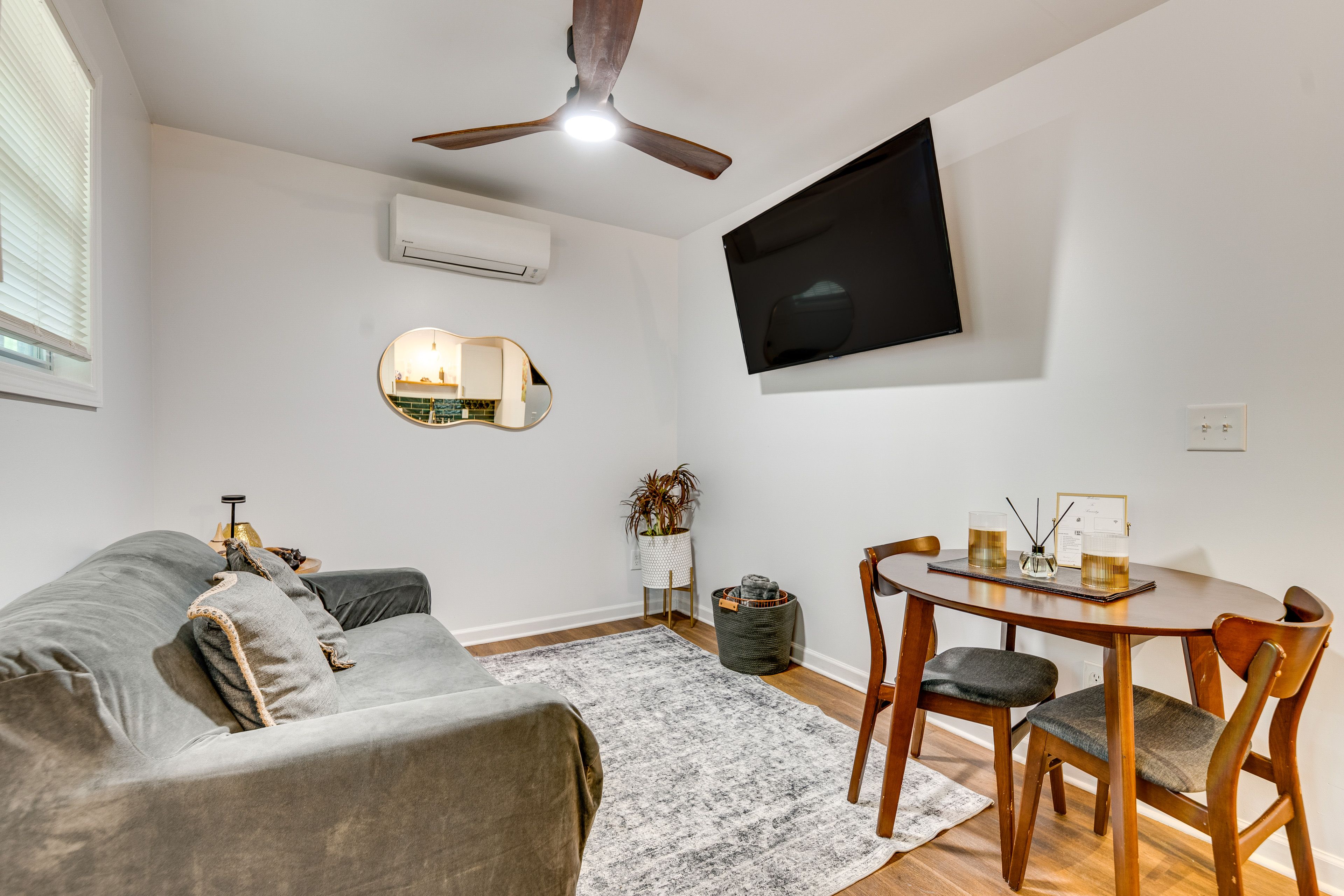 Atlanta Vacation Rental | 1BR | 1BA | 400 Sq Ft | 2 Steps to Enter