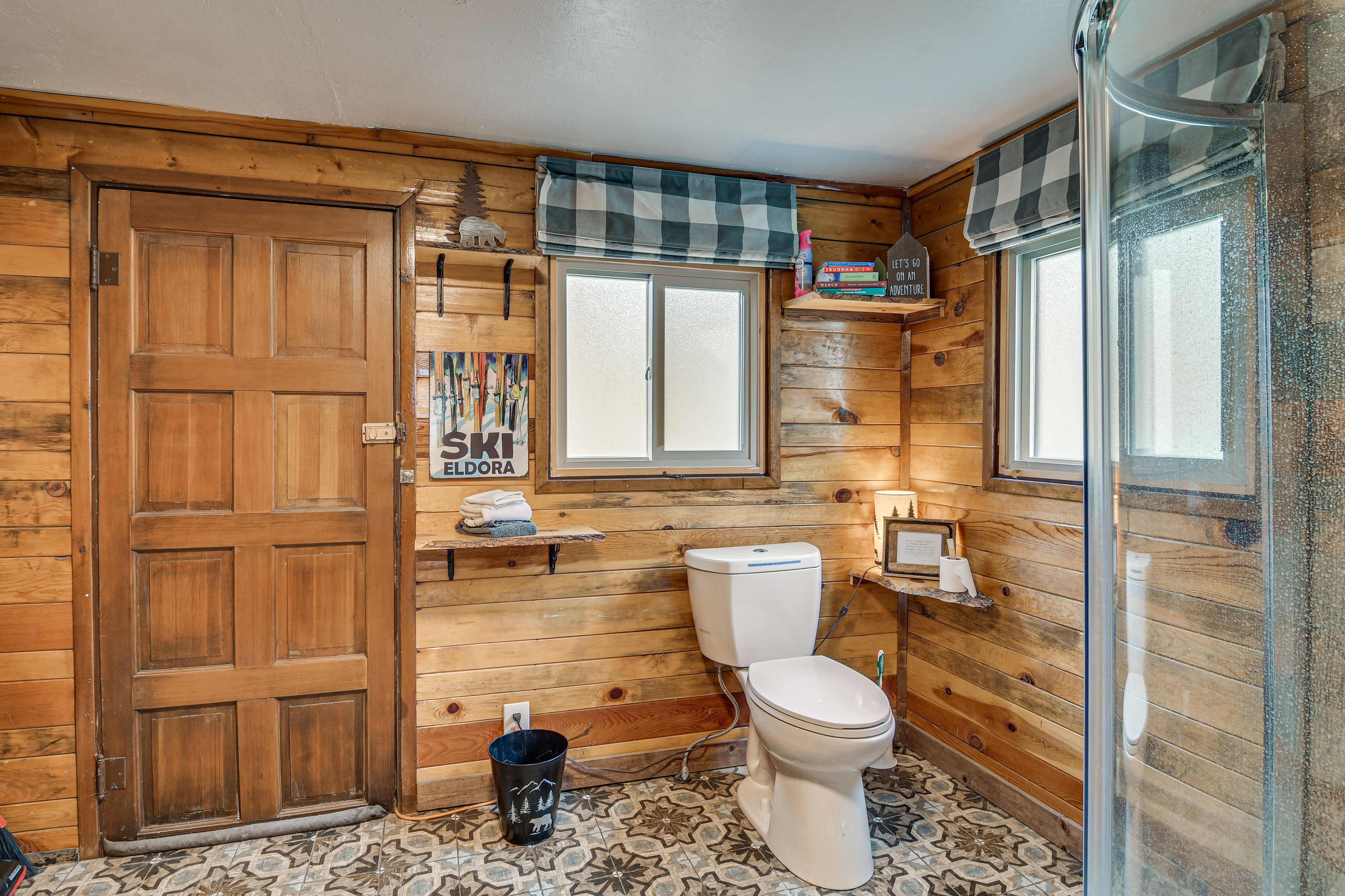 Full Bathroom | 1st Floor