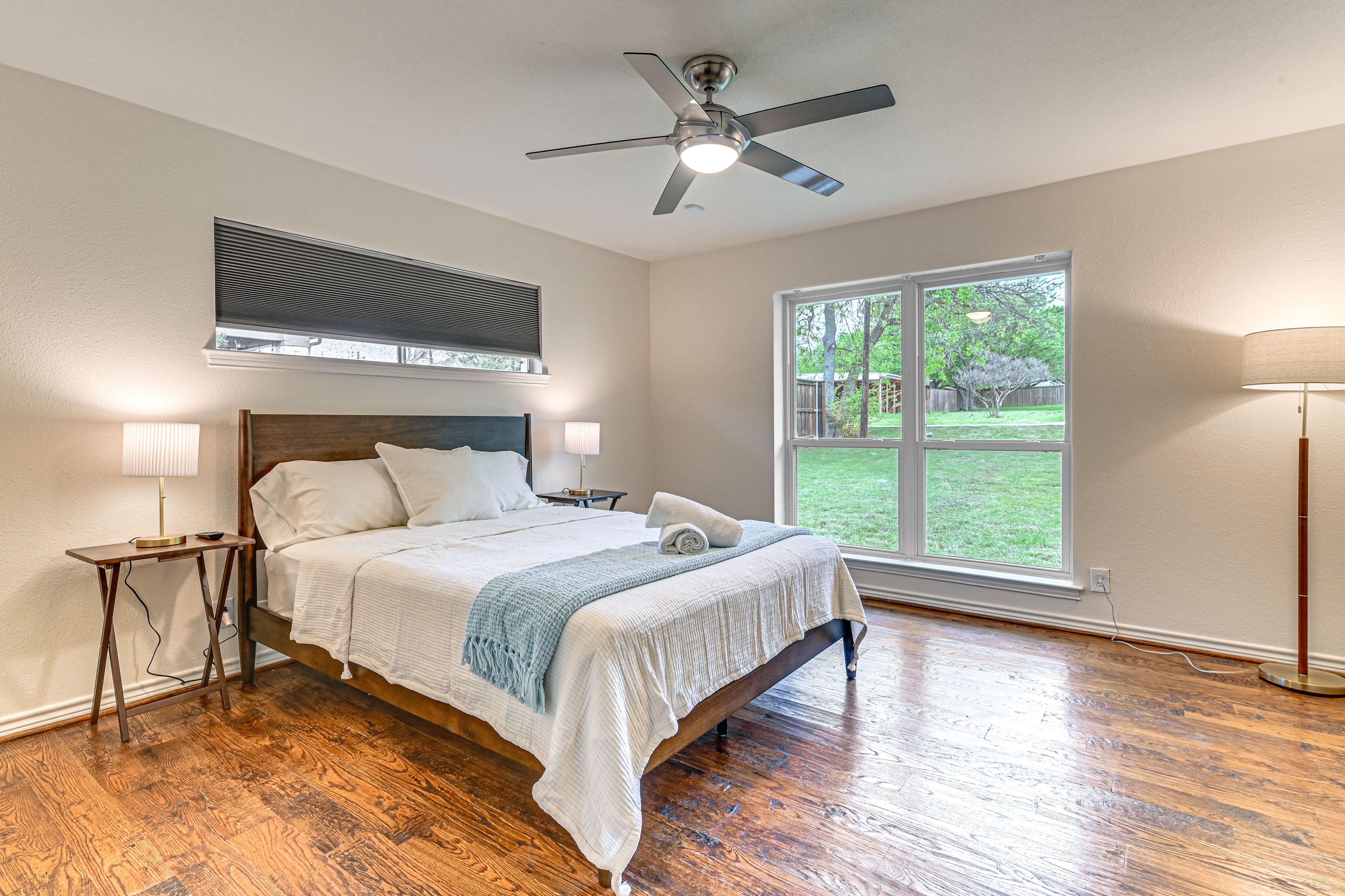 Bedroom 3 | Queen Bed