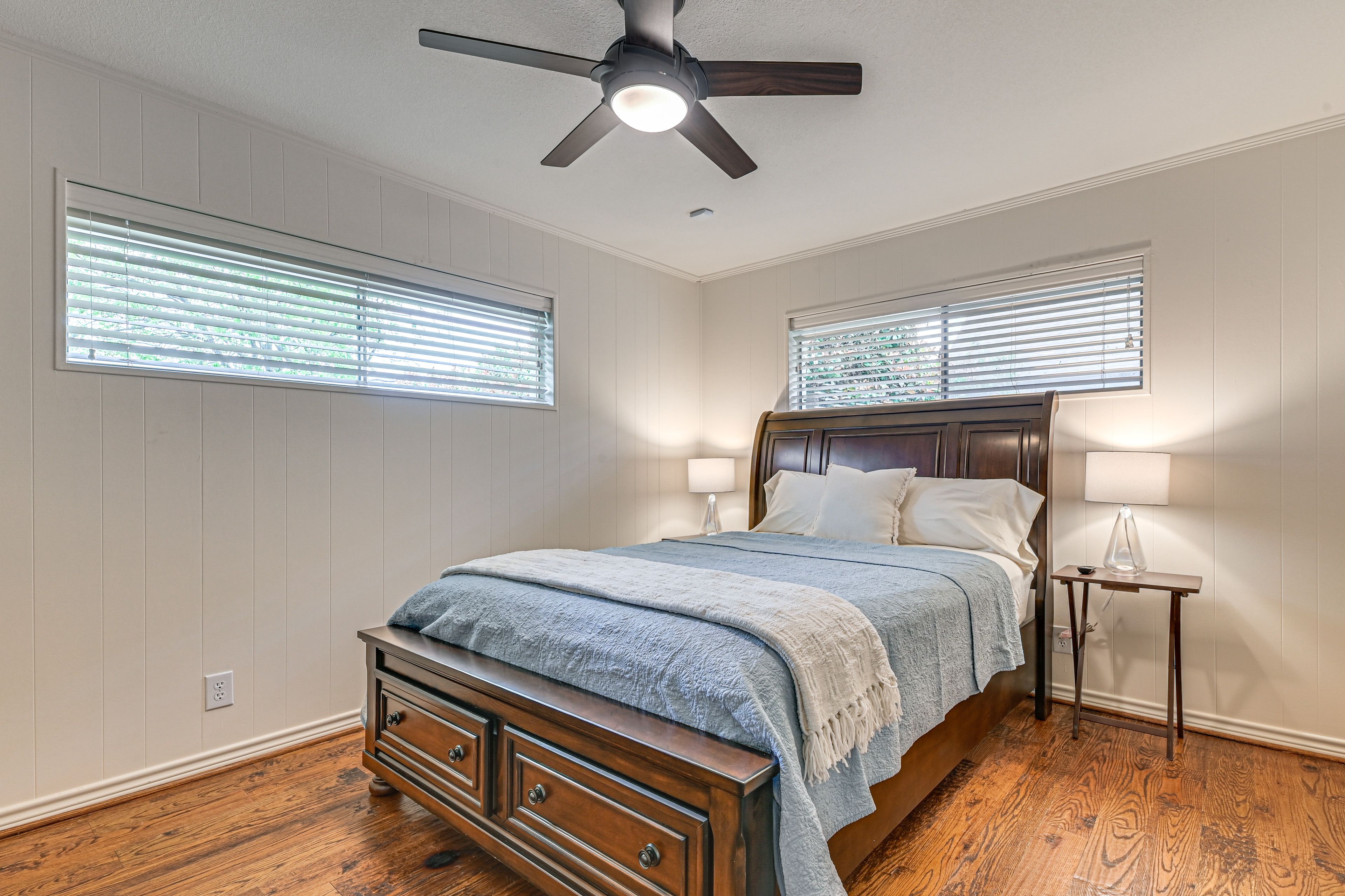 Bedroom 4 | Queen Bed