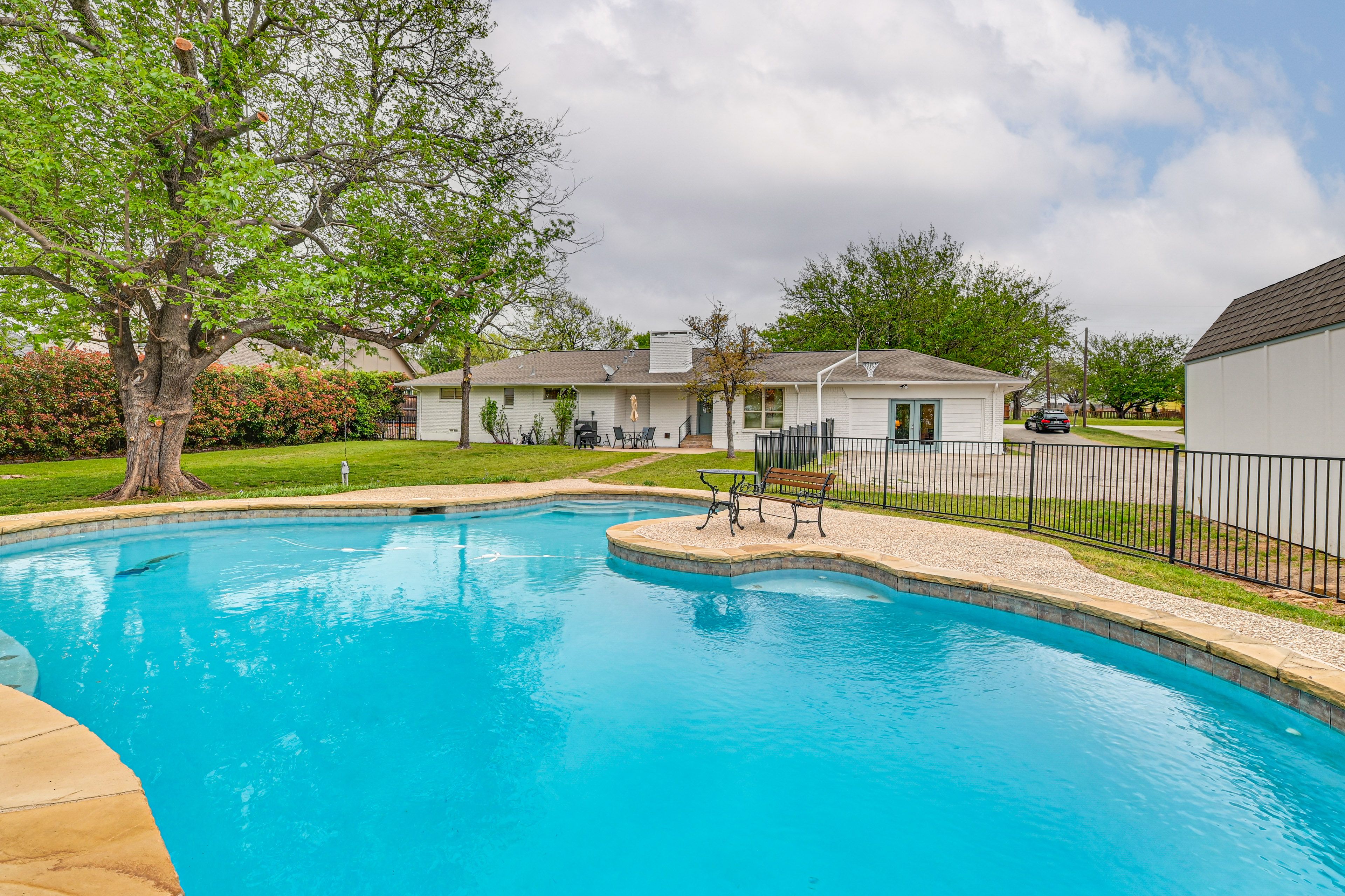 Prosper Vacation Rental | 4BR | 2BA | 2,400 Sq Ft