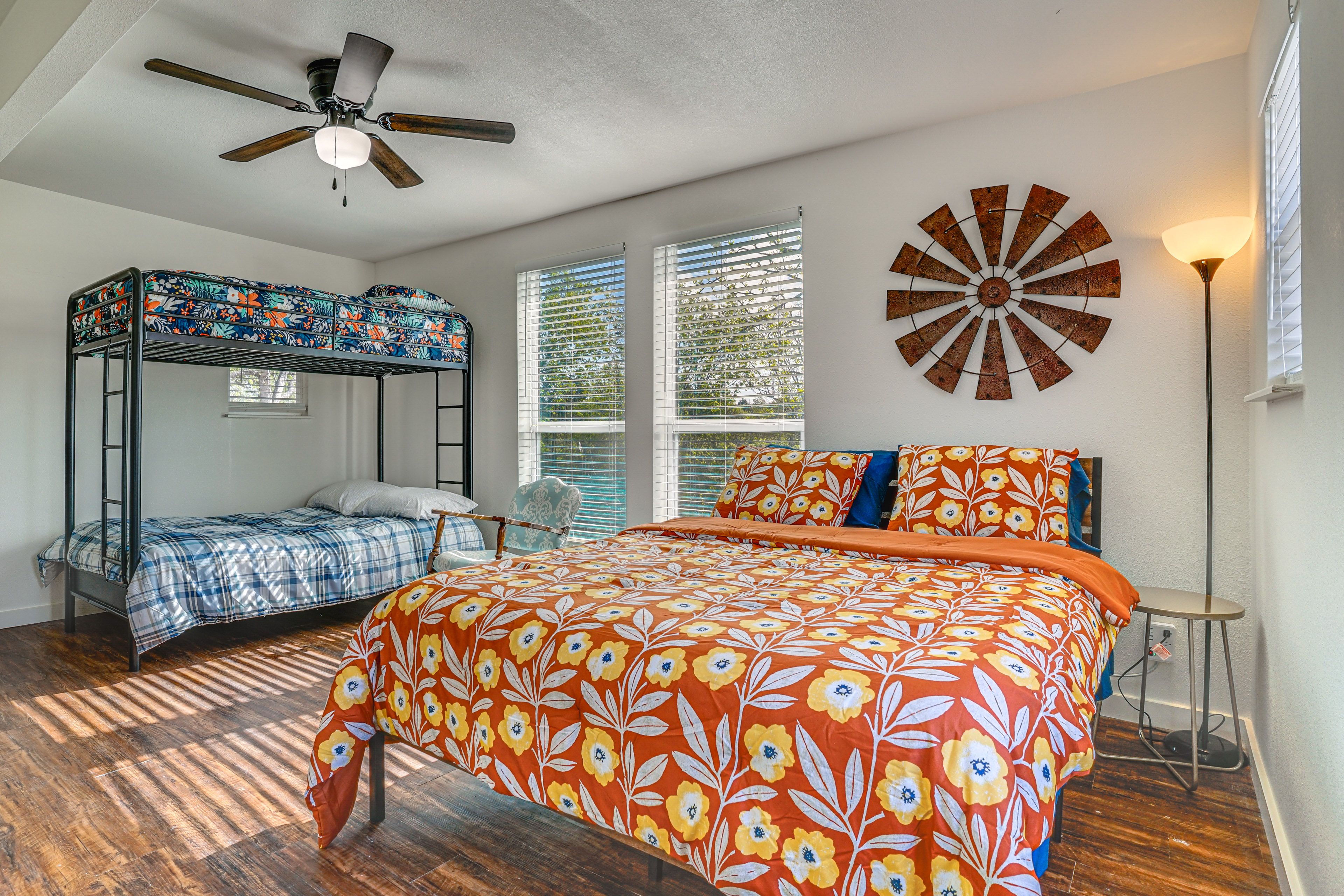 Bedroom 1 | Queen Bed | Twin/Full Bunk Bed