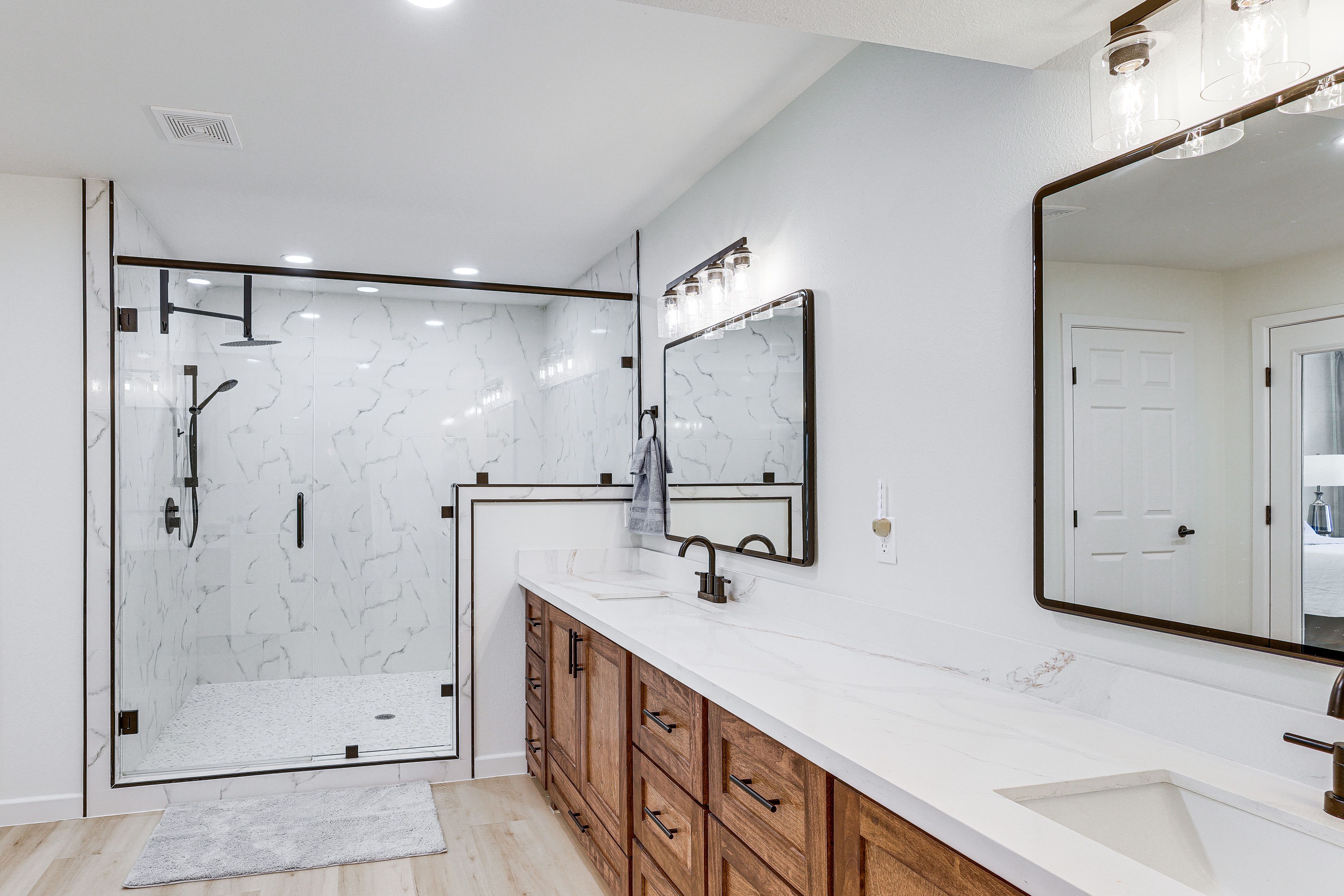 En-Suite Bathroom | 1st Floor