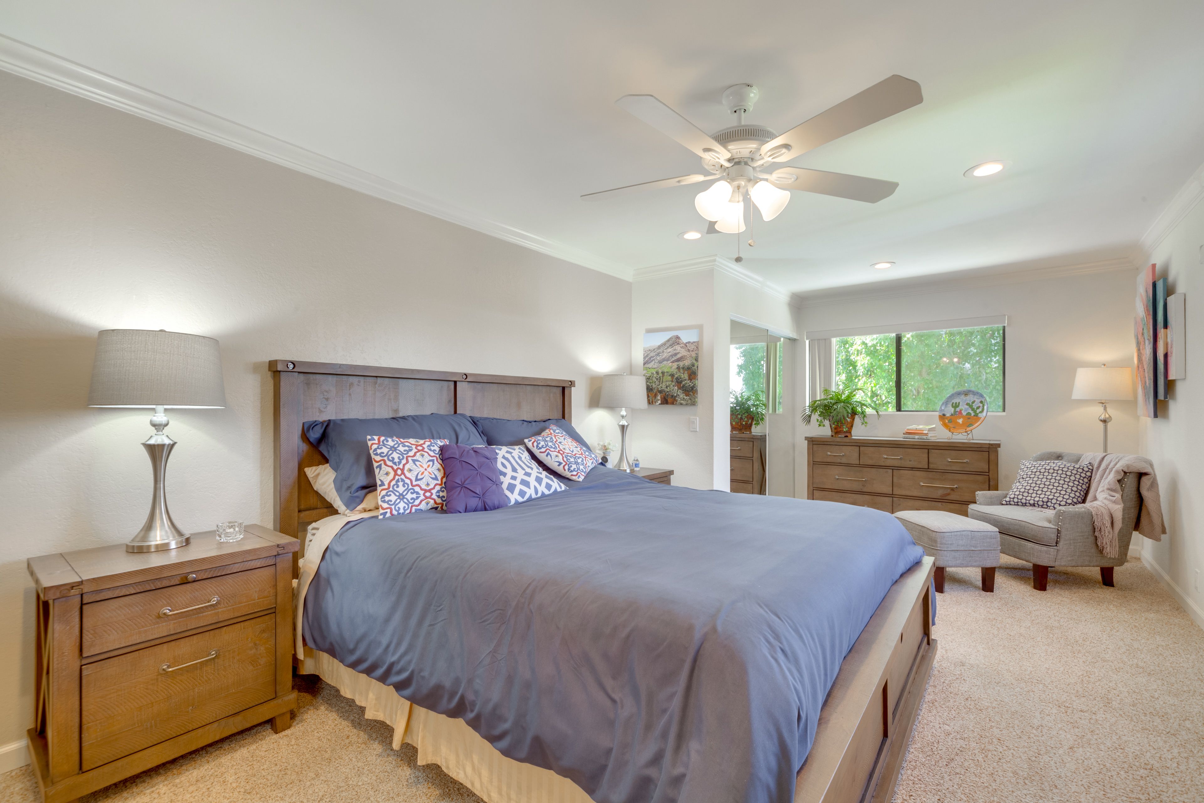 Bedroom 1 | King Bed