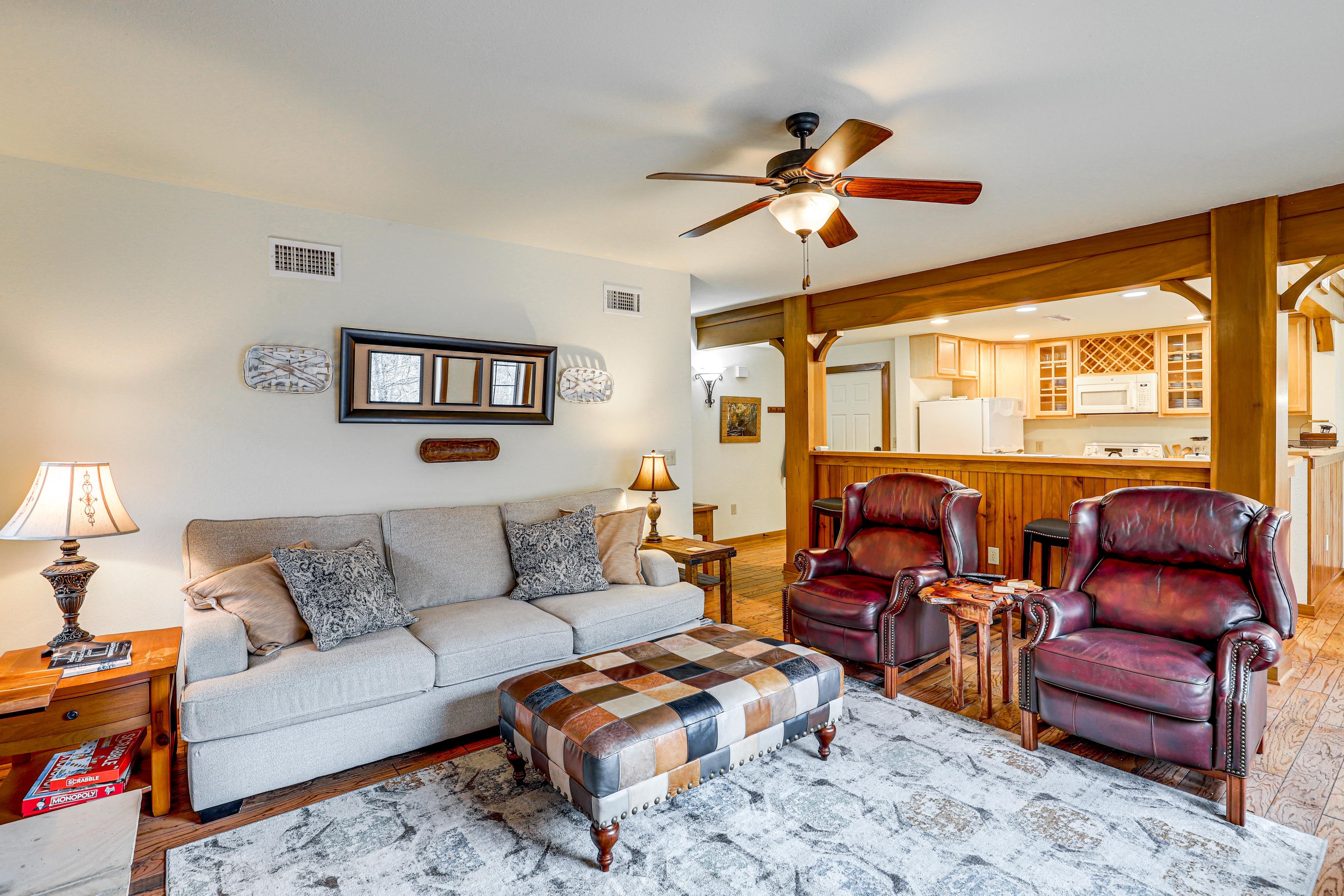 Living Room | Smart TV | Gas Fireplace | Board Games