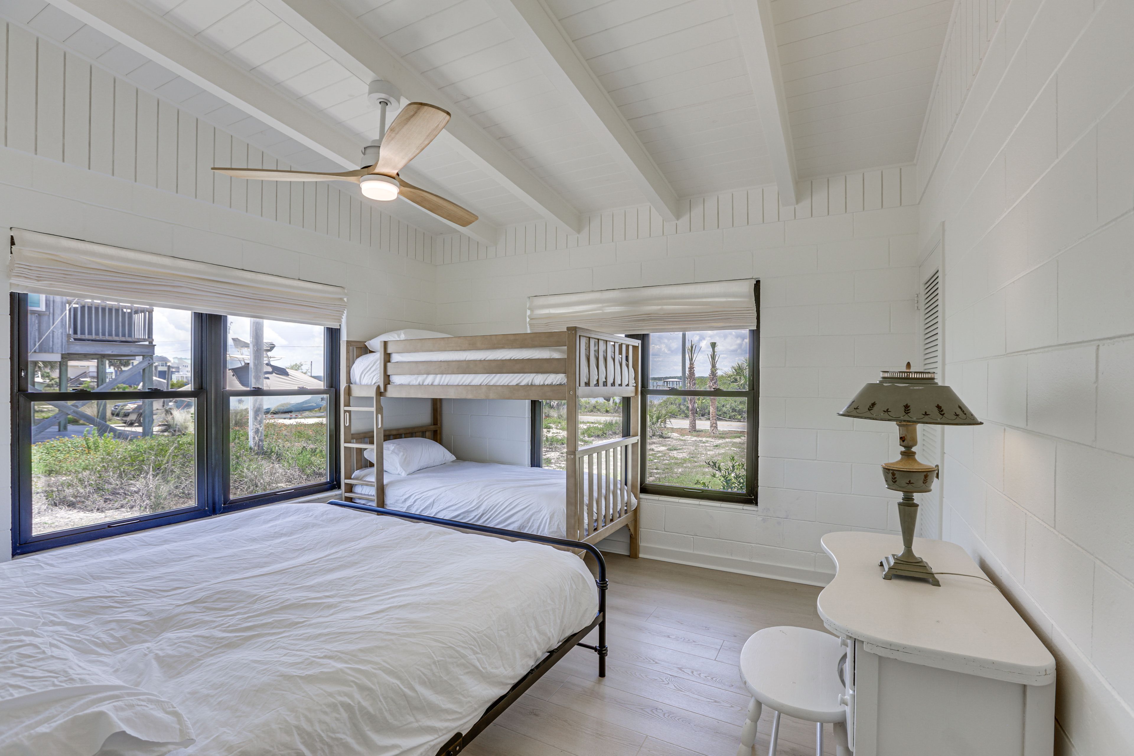 Bedroom 2 | King Bed | Twin Bunk Bed