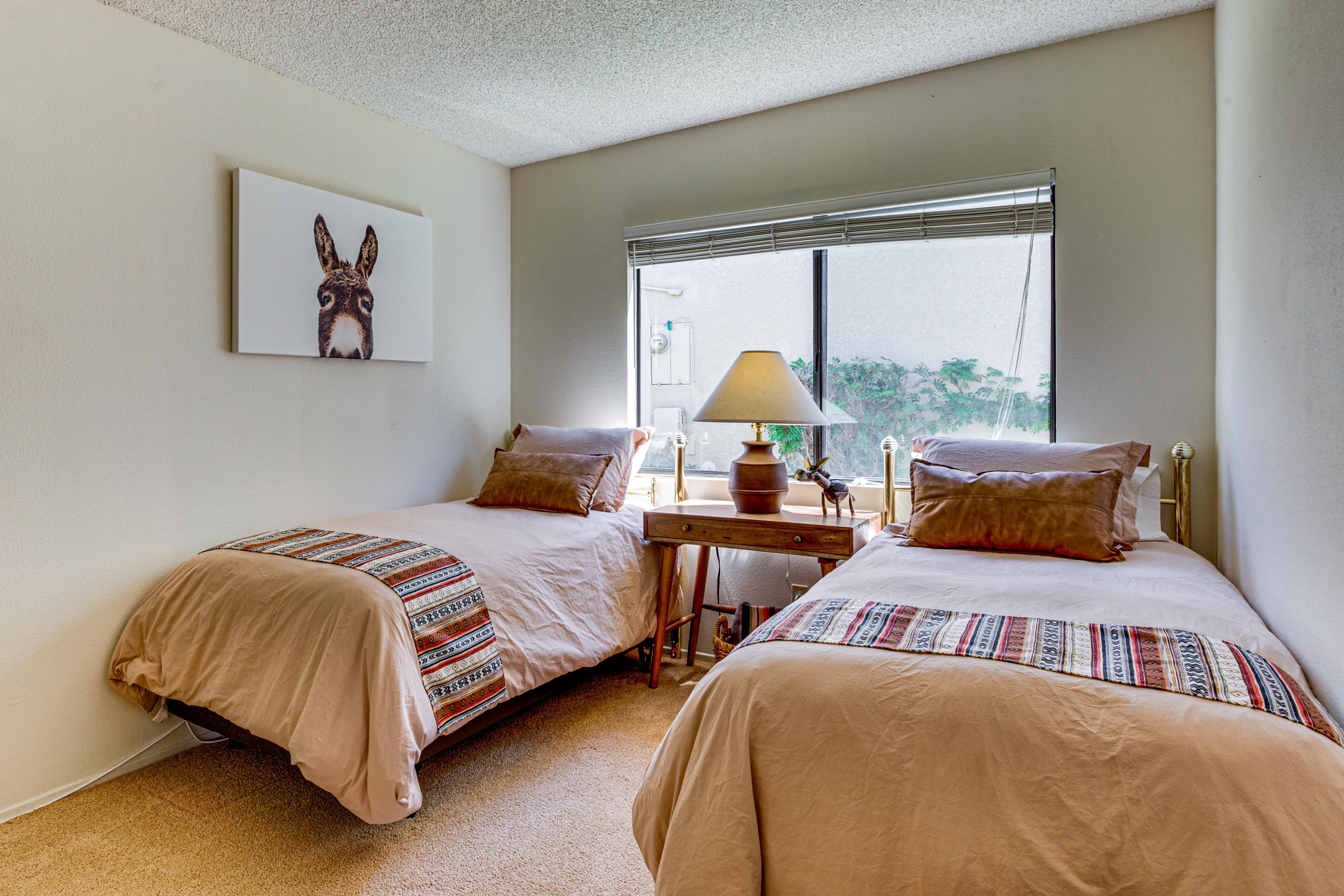 Bedroom 2 | 2 Twin Beds