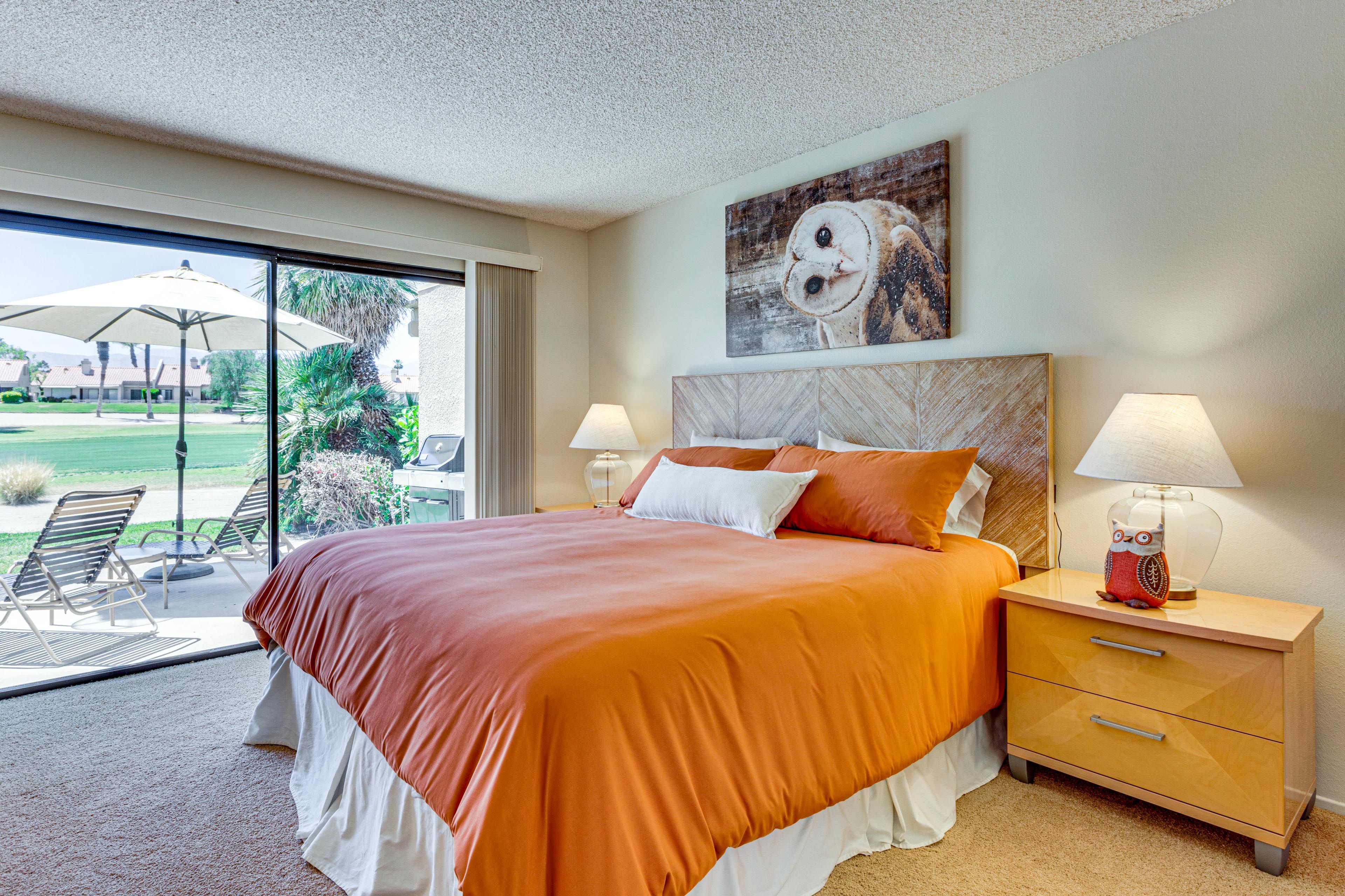 Bedroom 1 | King Bed