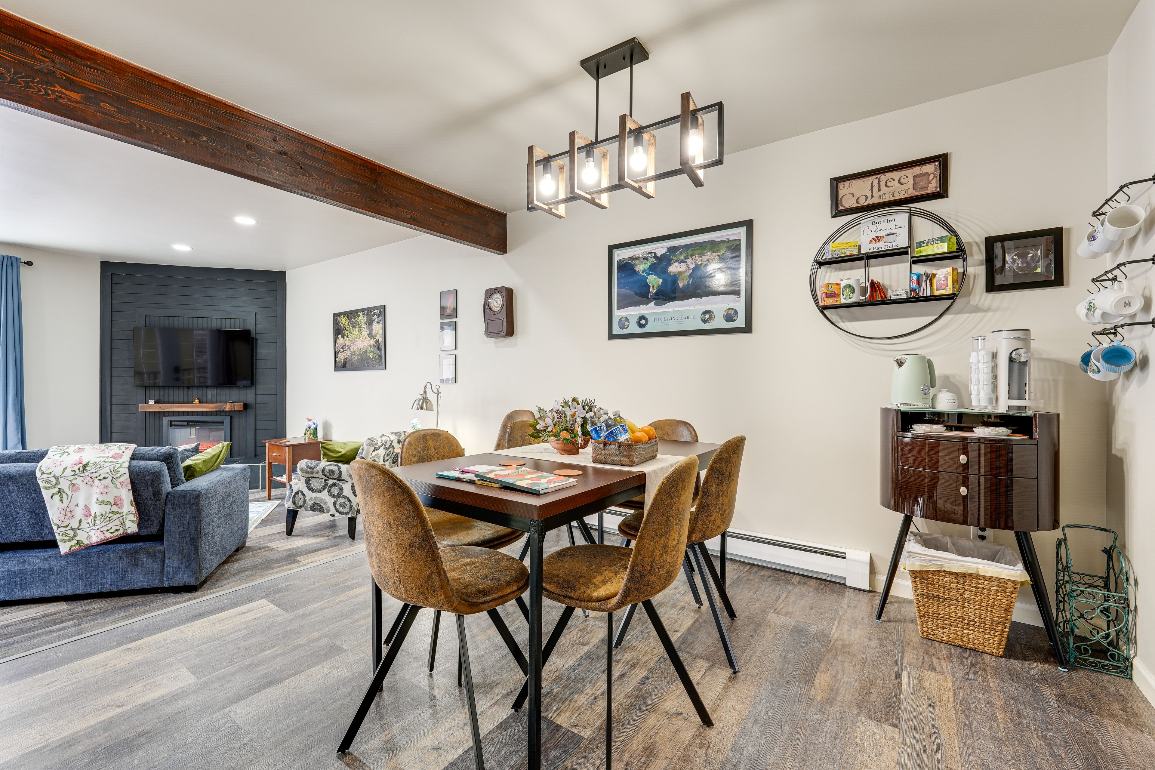 Dining Area | Open Floor Plan | 2-Story Home