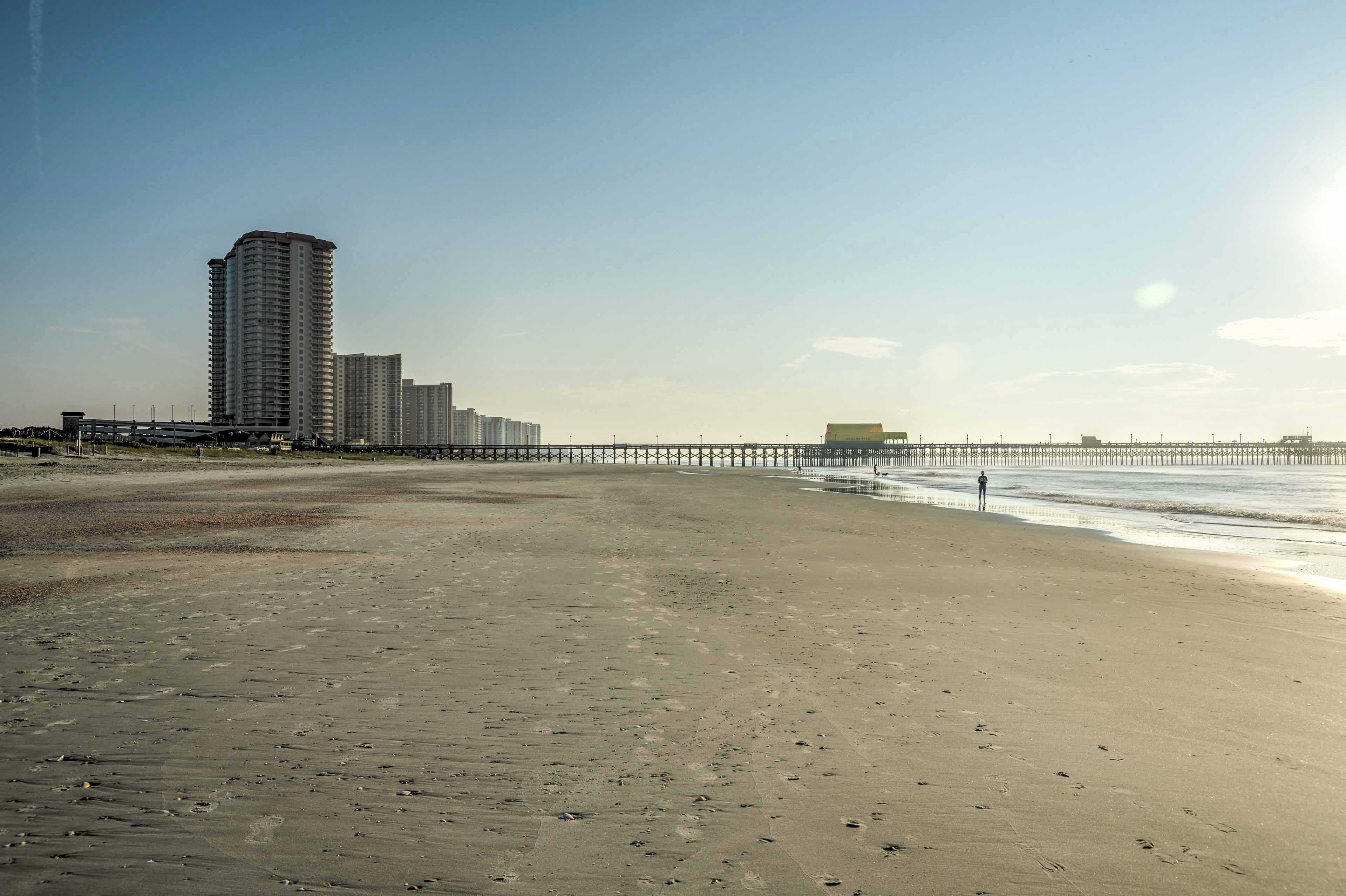 Walk to Beach & Apache Pier