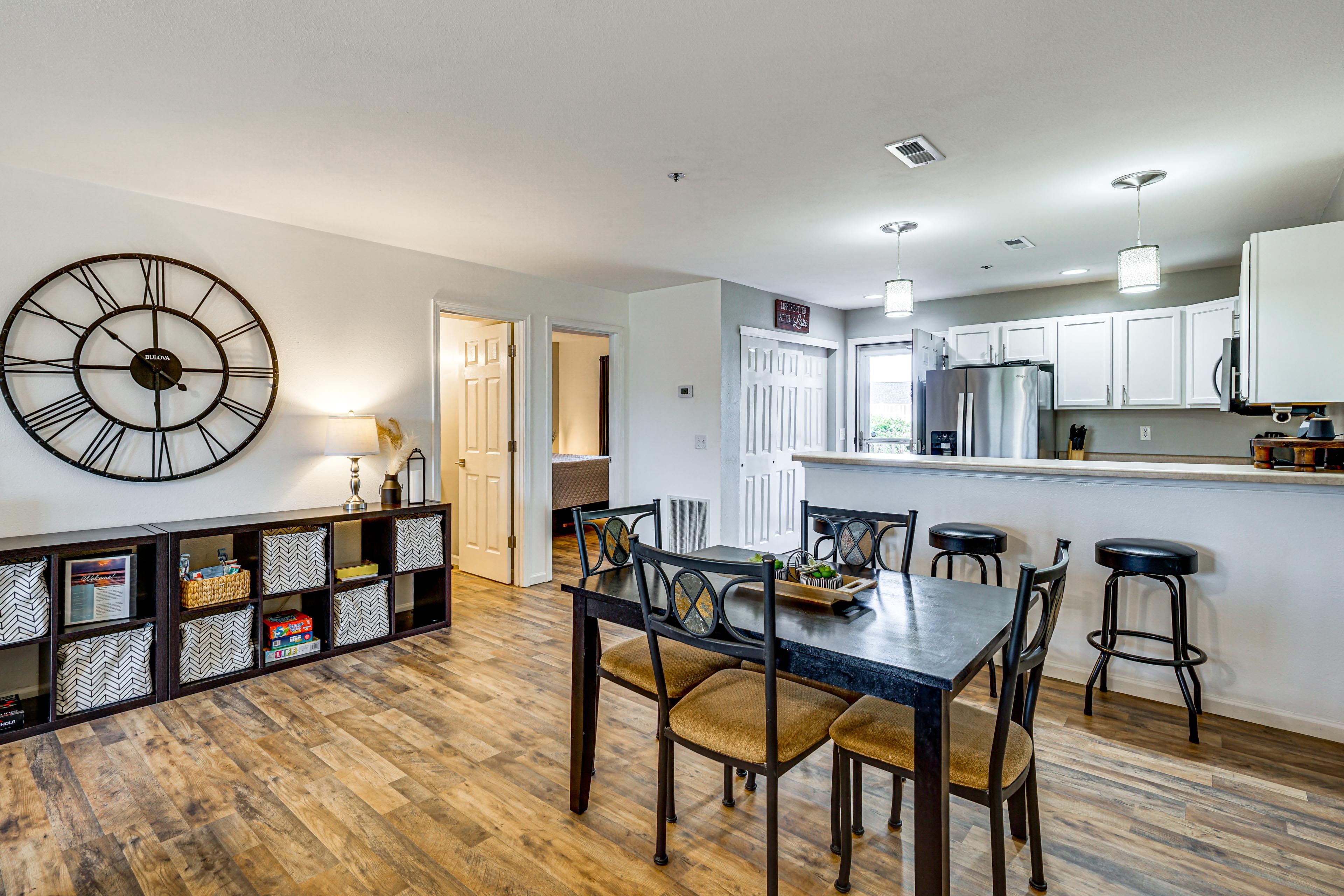 Dining Area | Dishware & Flatware