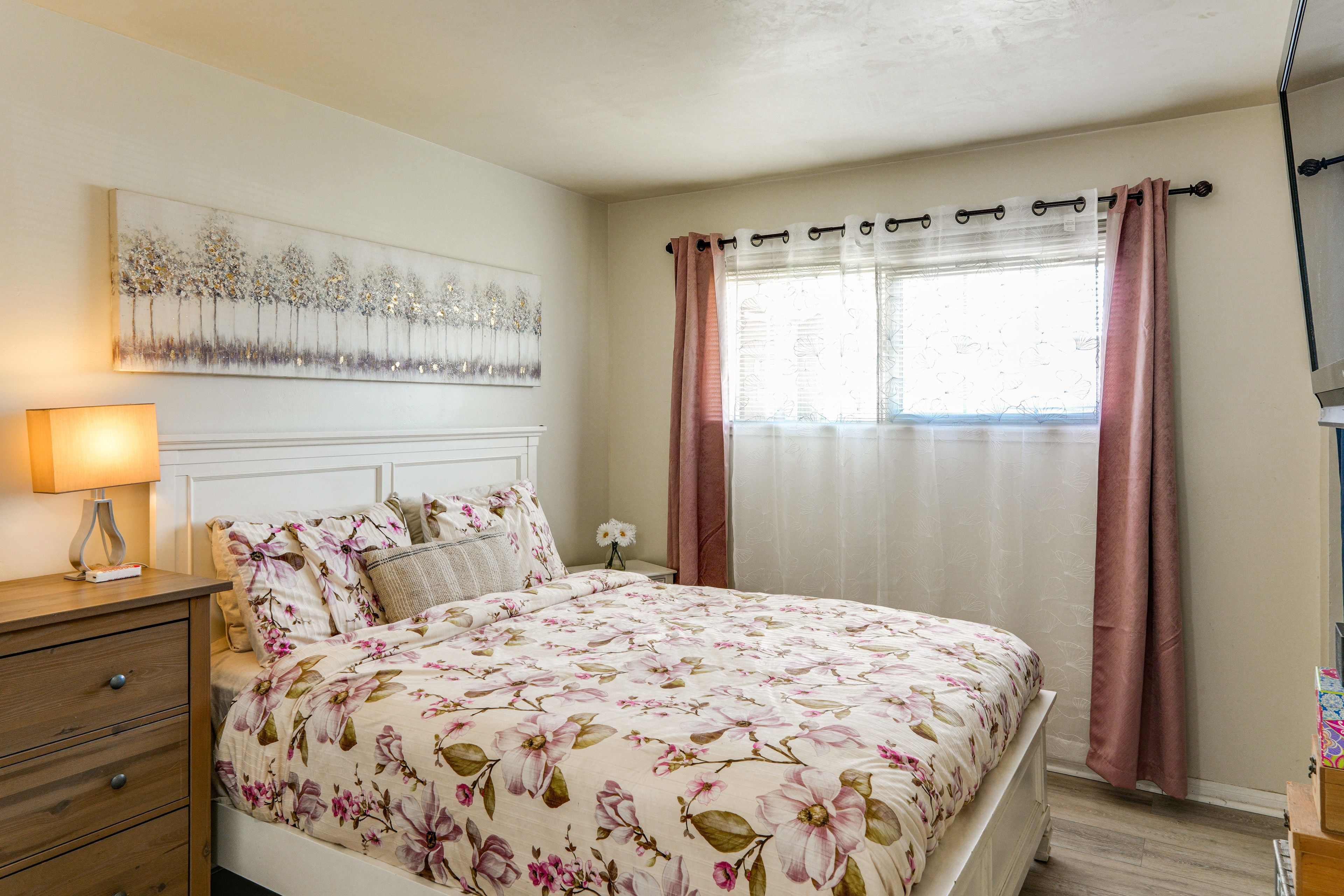 Bedroom 2 | Queen Bed