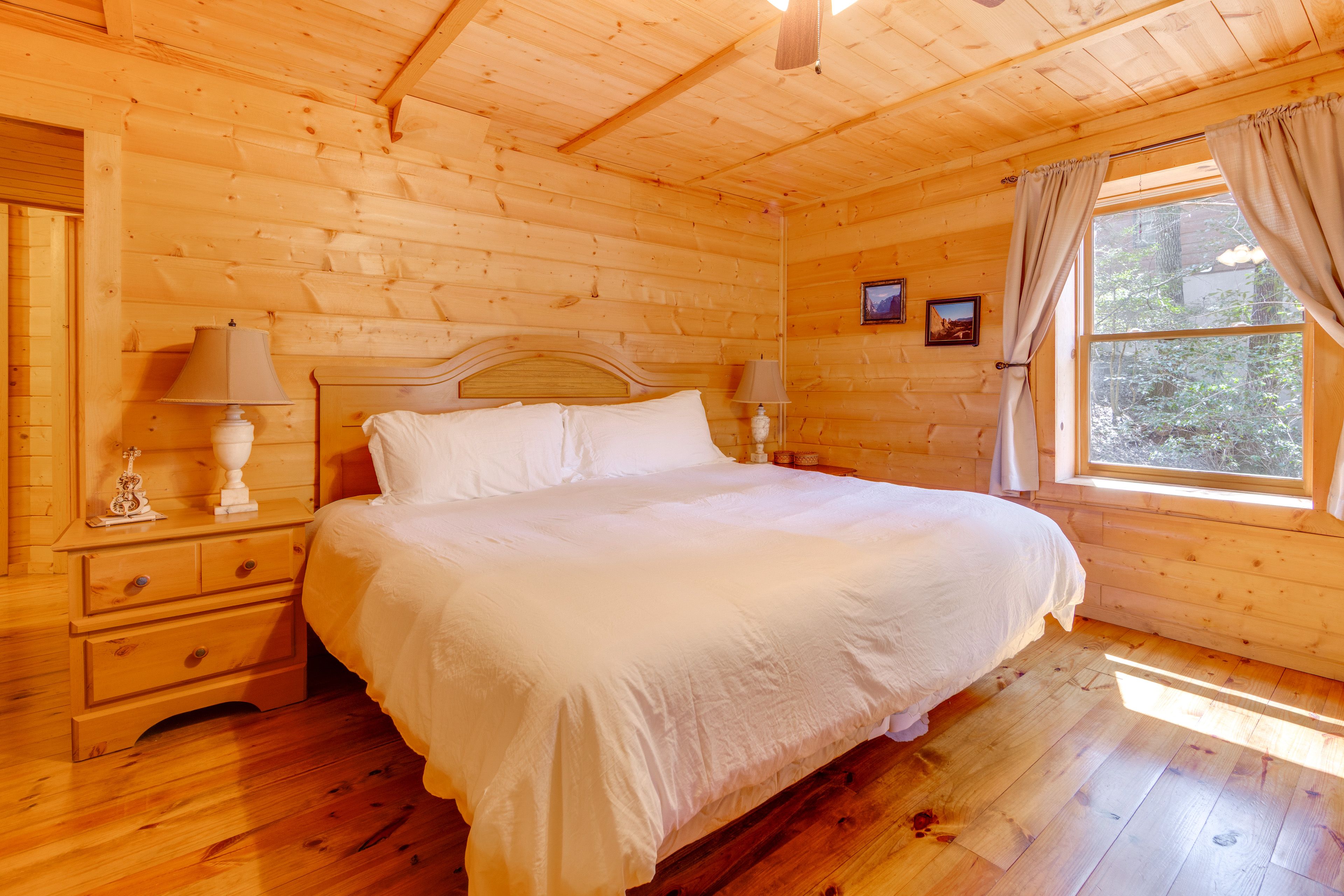 Bedroom 3 | King Bed | Lower Level