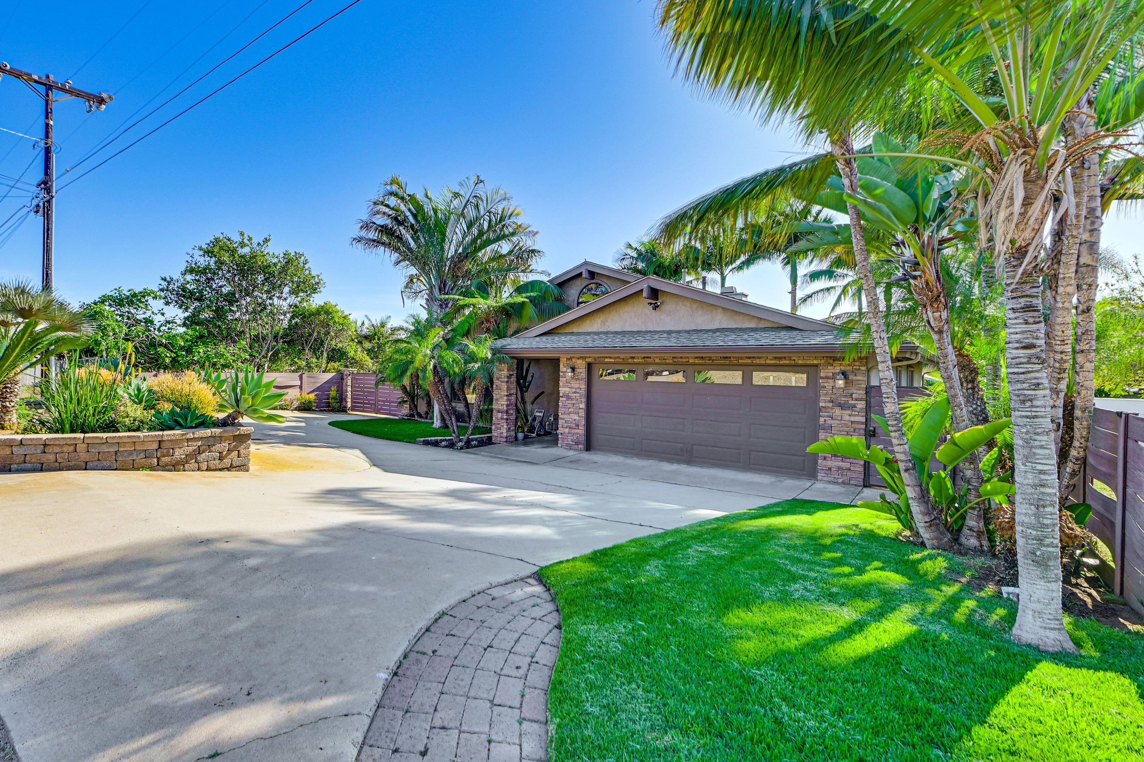 Driveway Parking (5 Vehicles)
