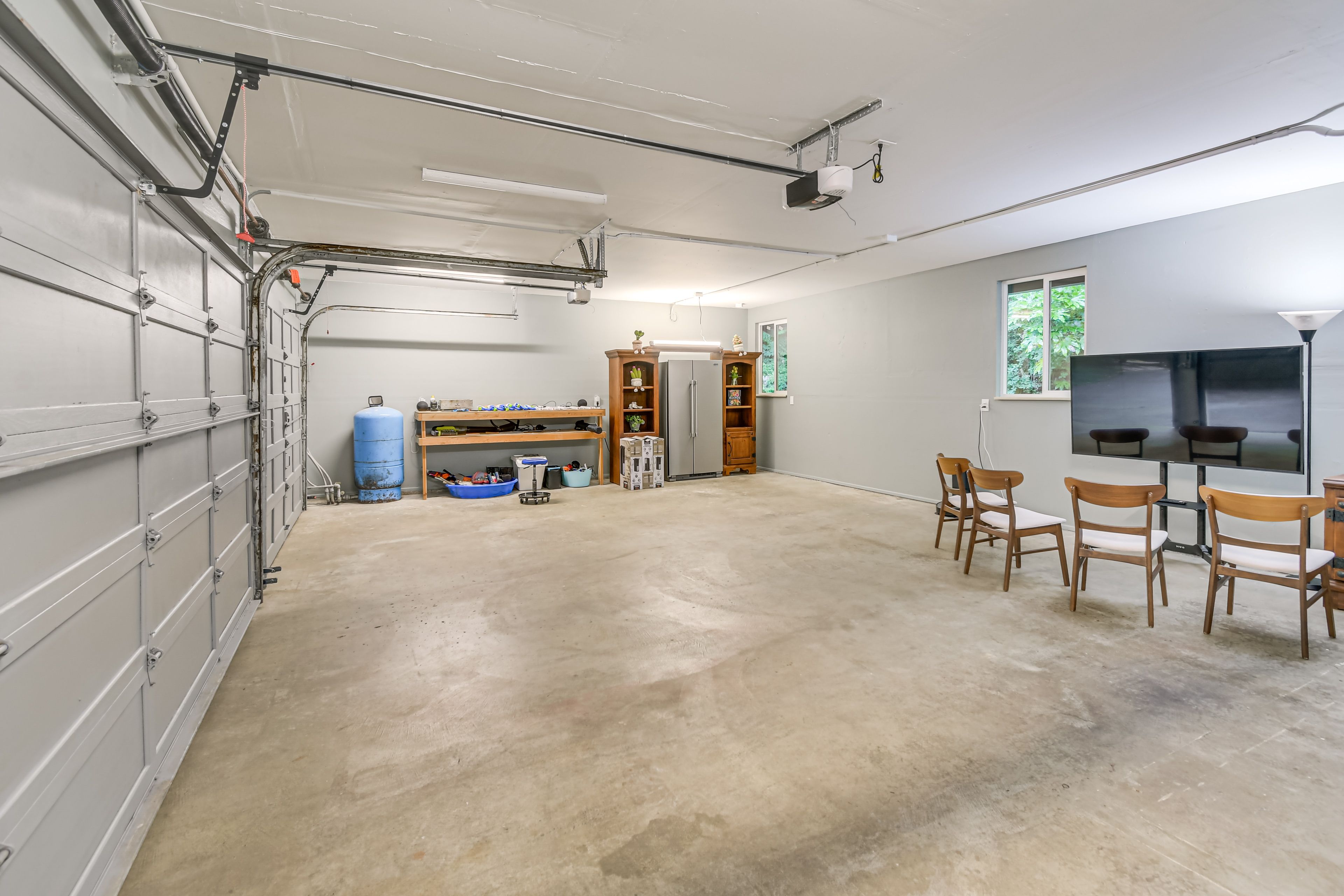 Garage | In-Unit Laundry