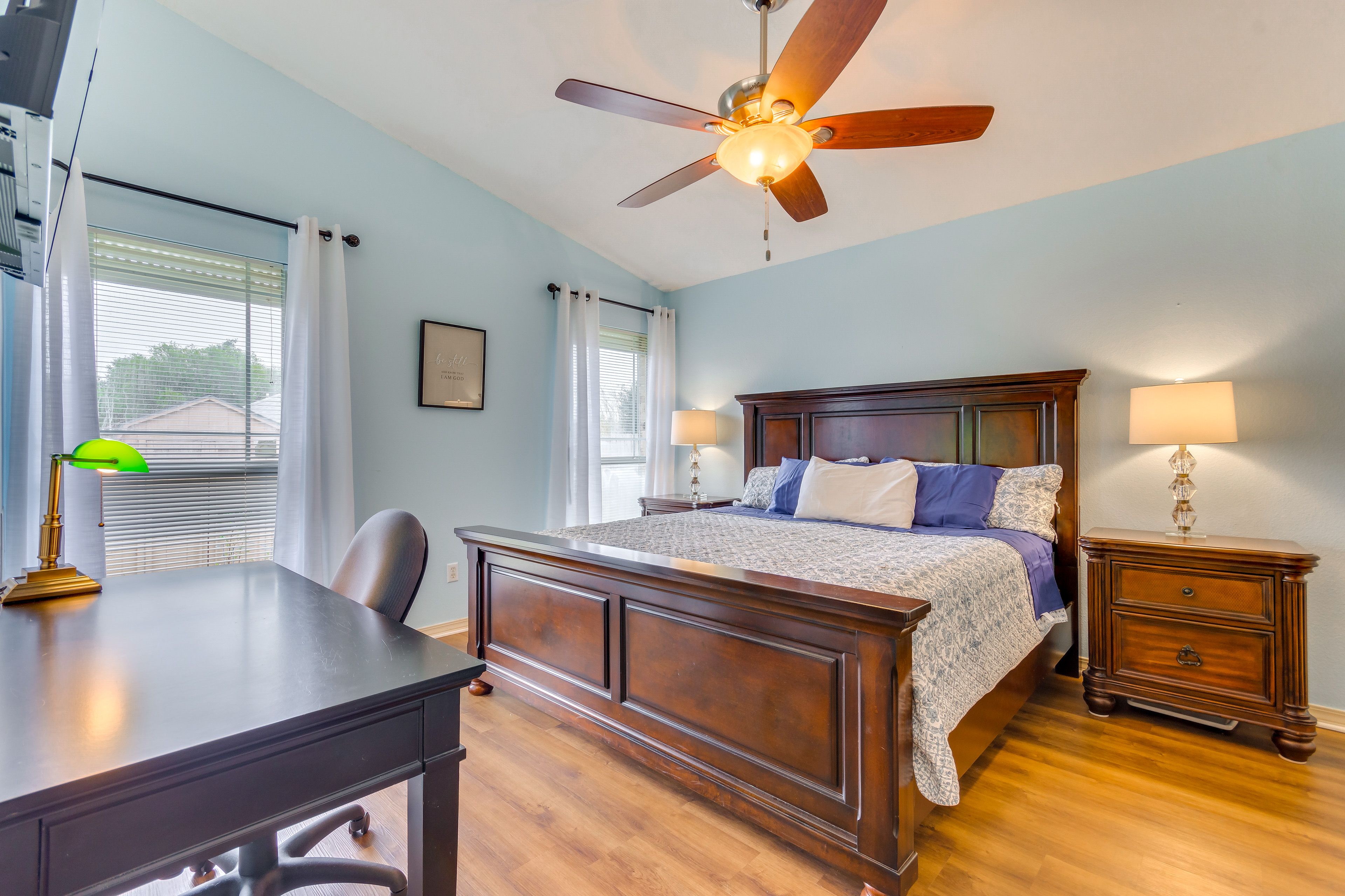 Bedroom 1 | King Bed | Flat-Screen TV