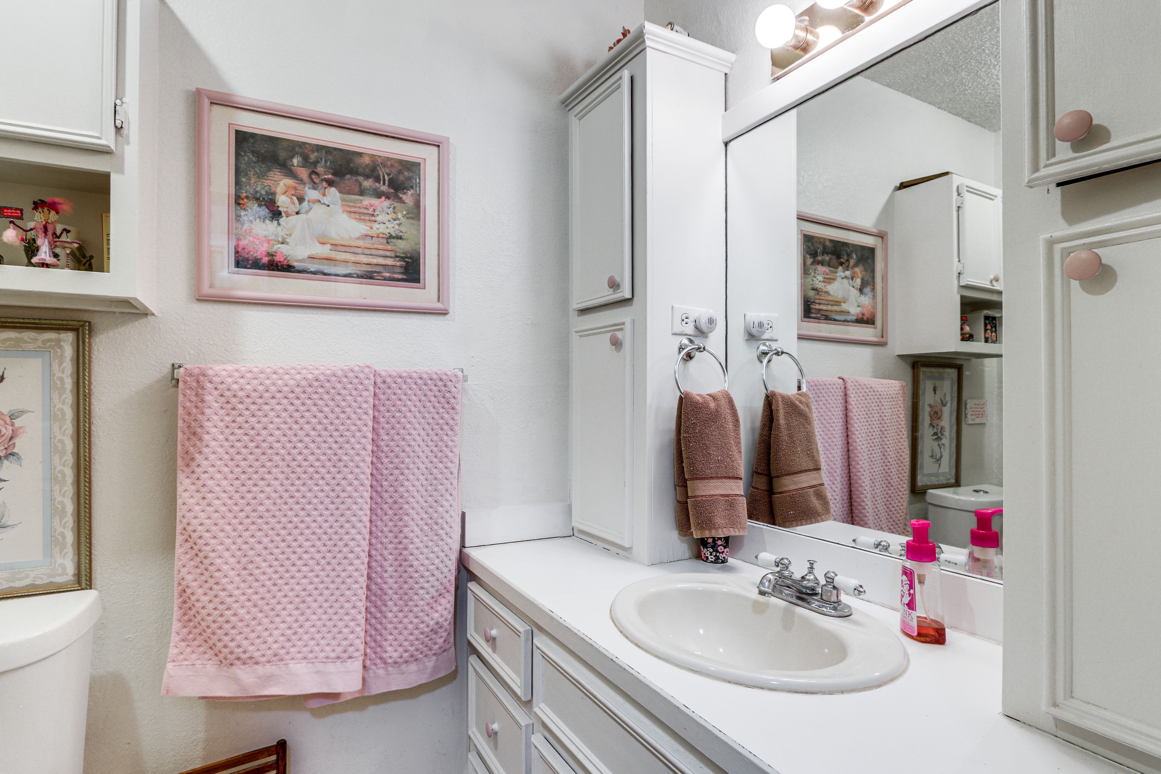 Full Bathroom | Main Floor