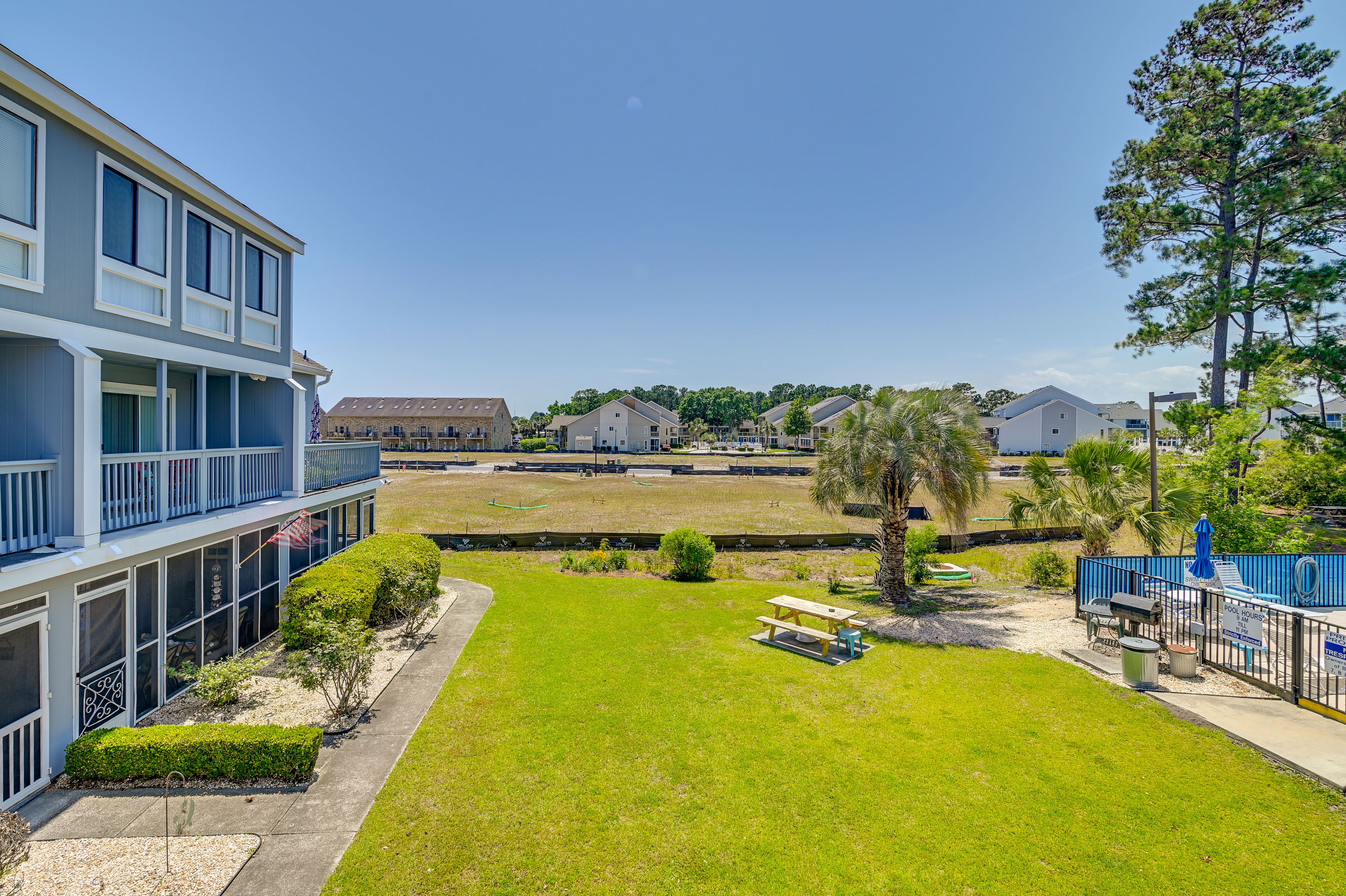 Parking | Community Parking Lot (2 Vehicles)