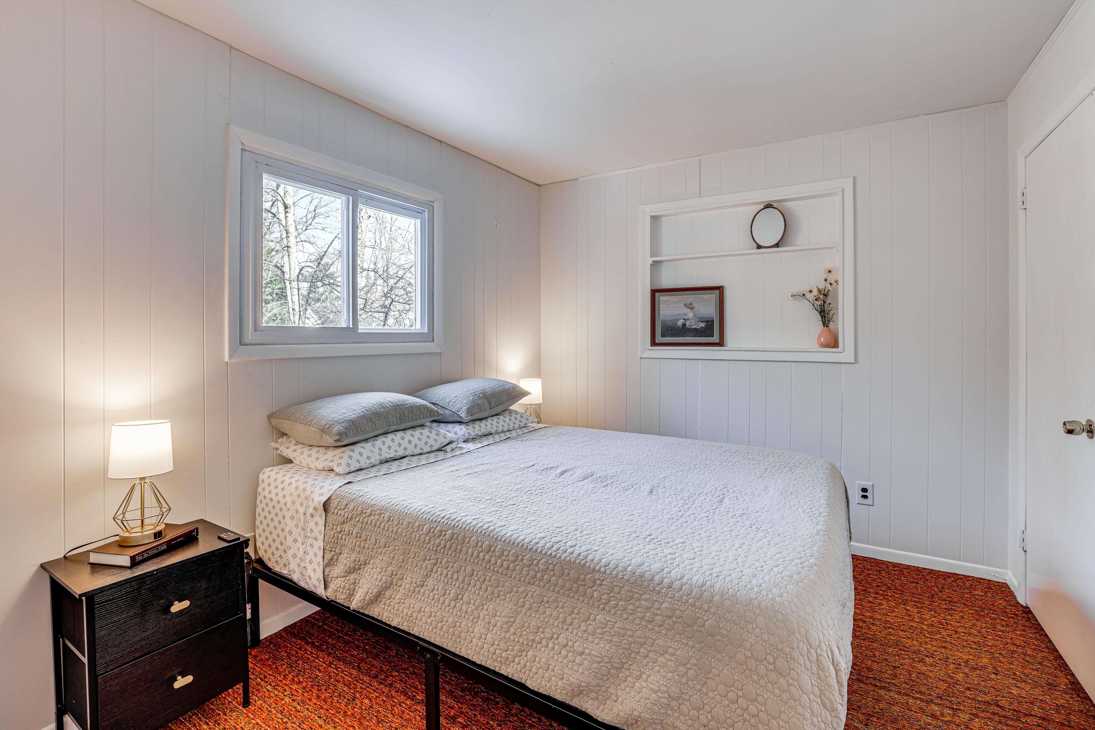 Bedroom 3 | Queen Bed | 2nd Floor