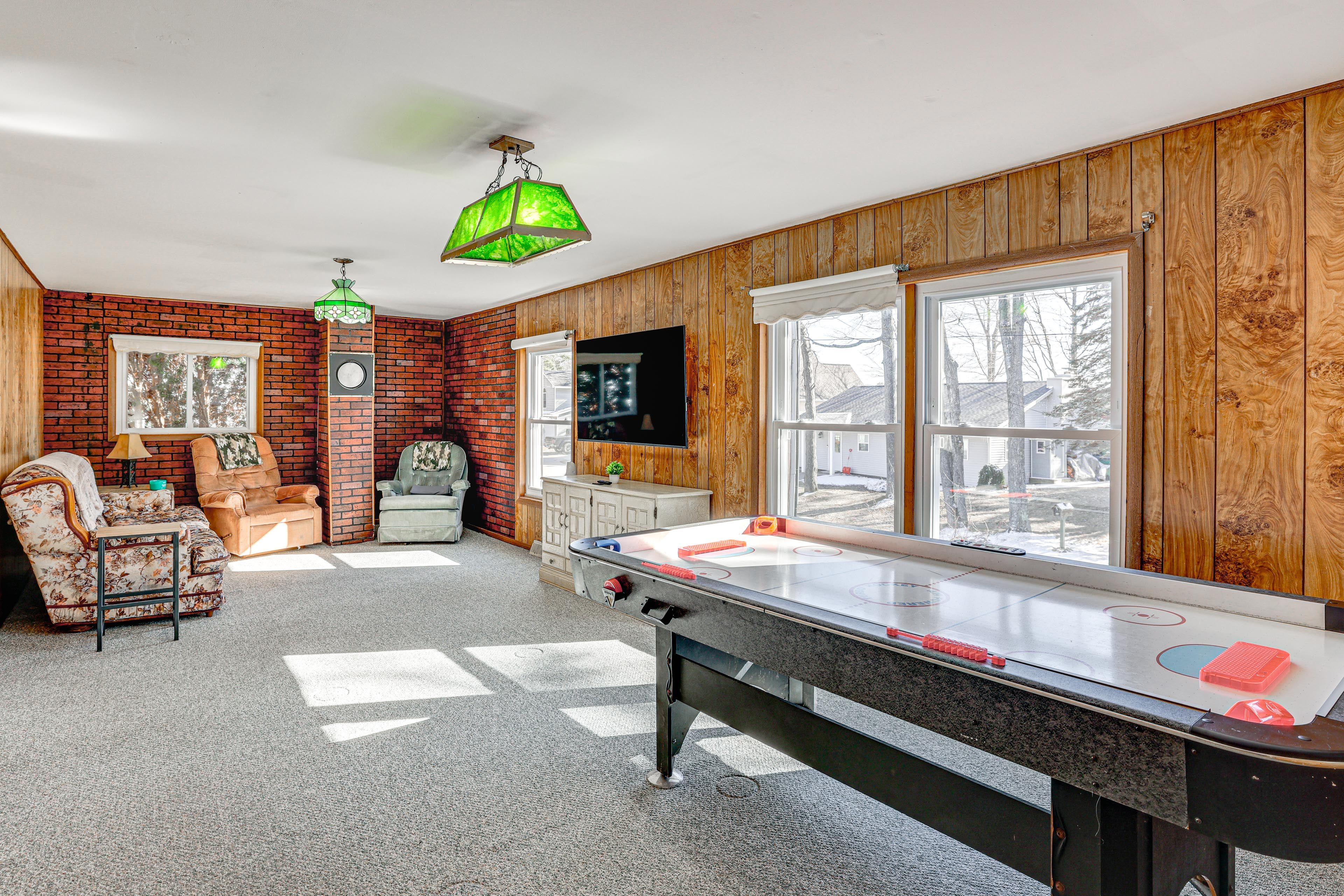 Family Room | 2nd Floor