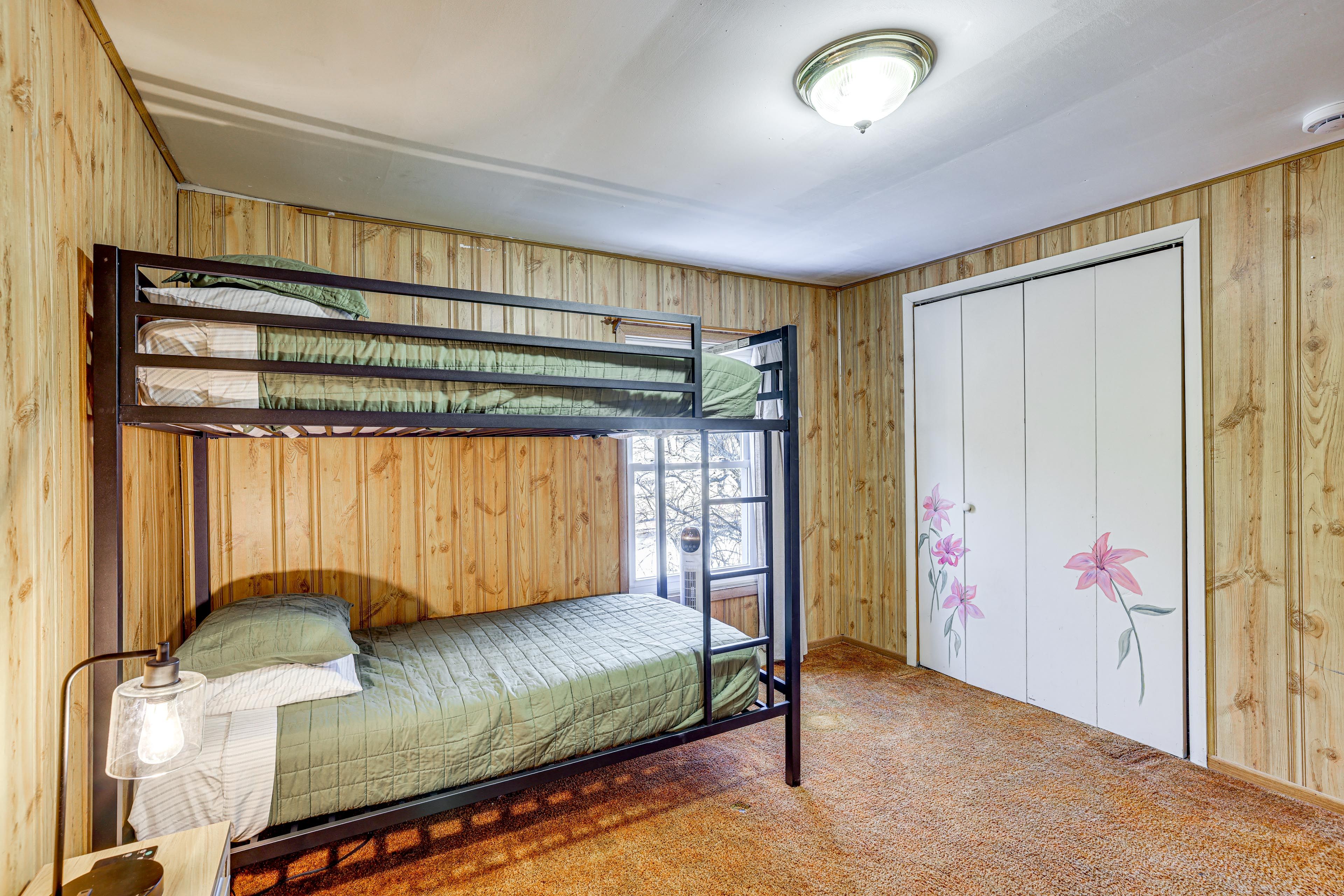 Bedroom 5 | Twin Bunk Bed | 2nd Floor