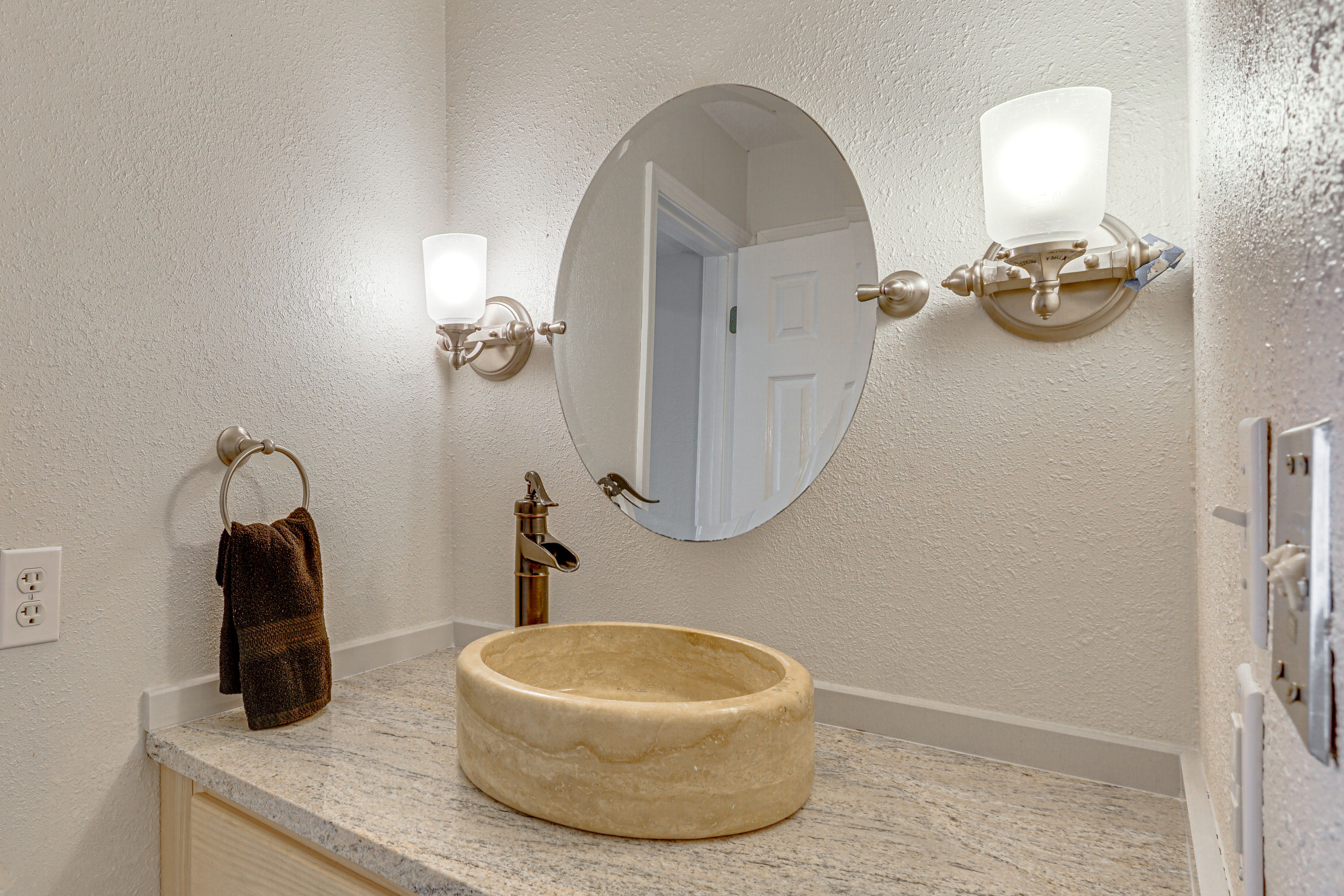 Bathroom | Shower/Bathtub