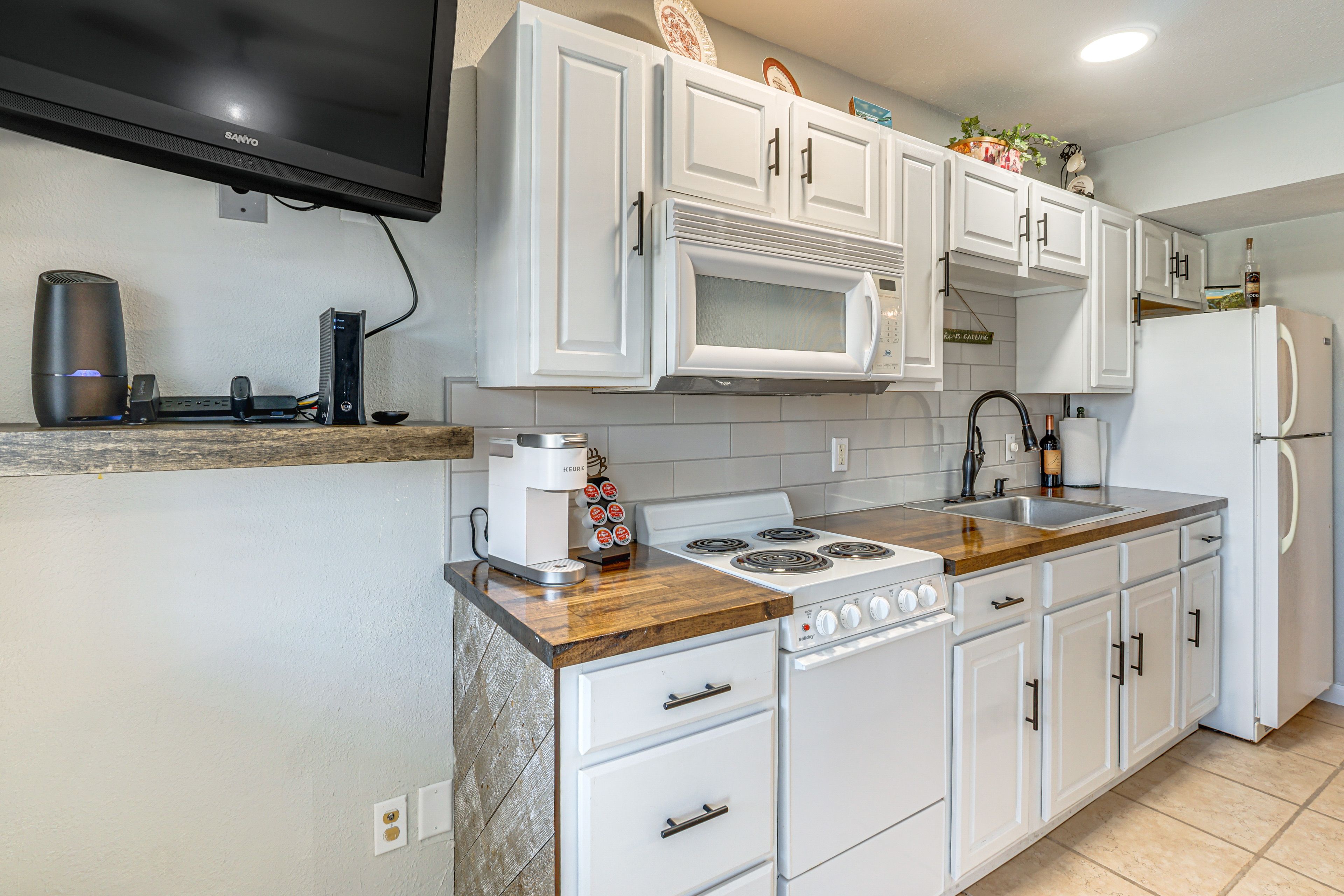 Kitchen | Breakfast Bar