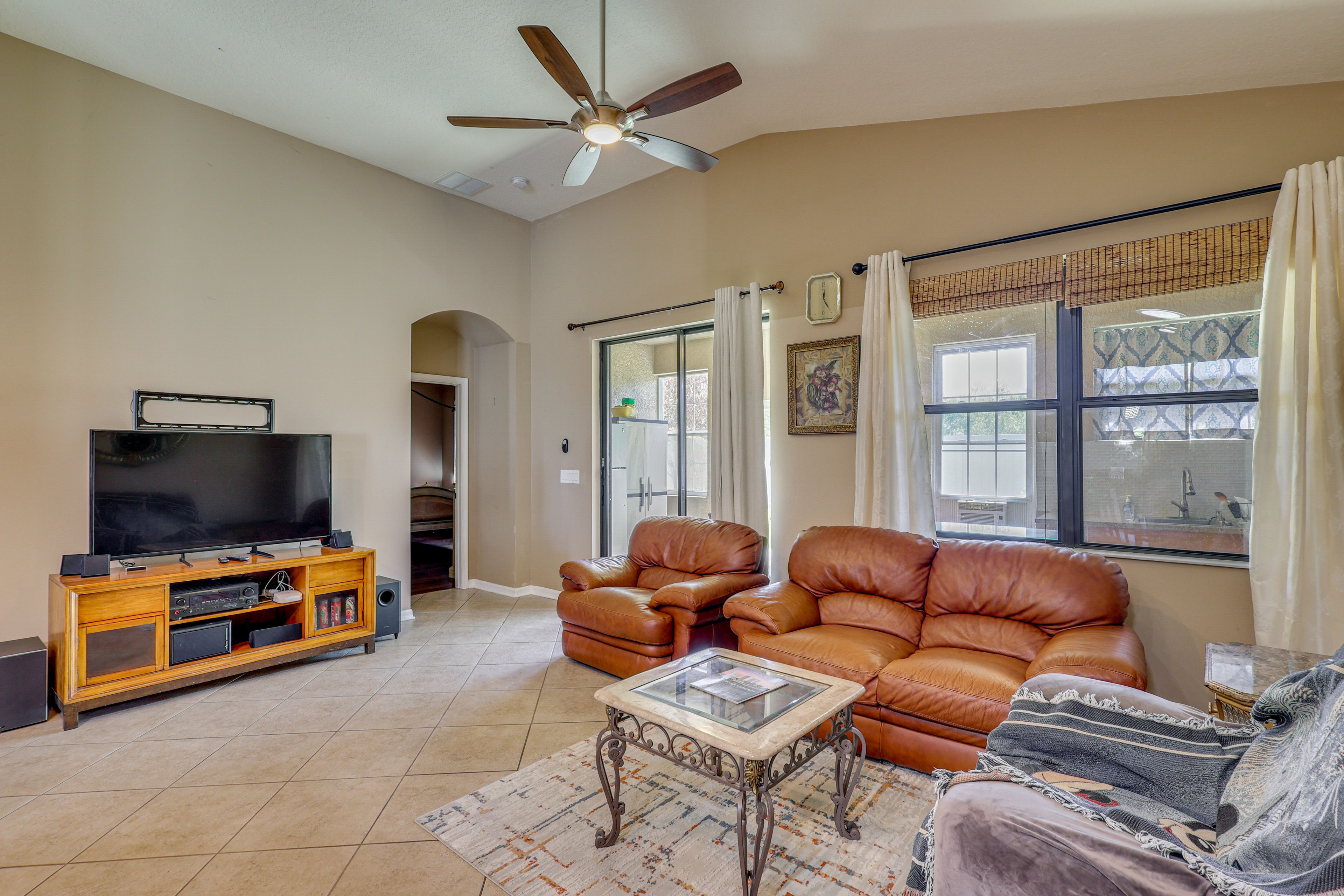 Riverview Vacation Rental | 4BR | 3BA | 7,331 Sq Ft