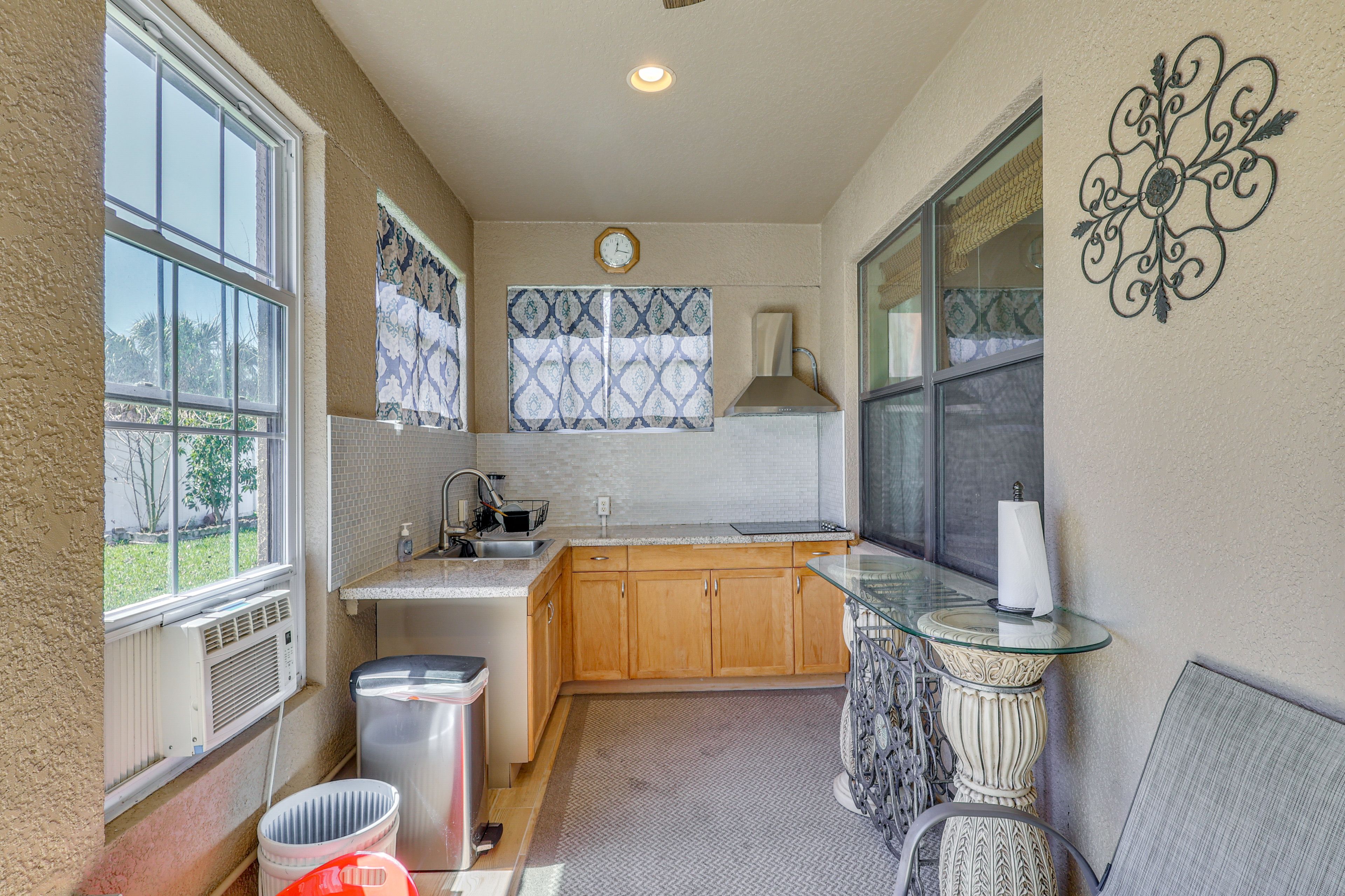 Outdoor Kitchen
