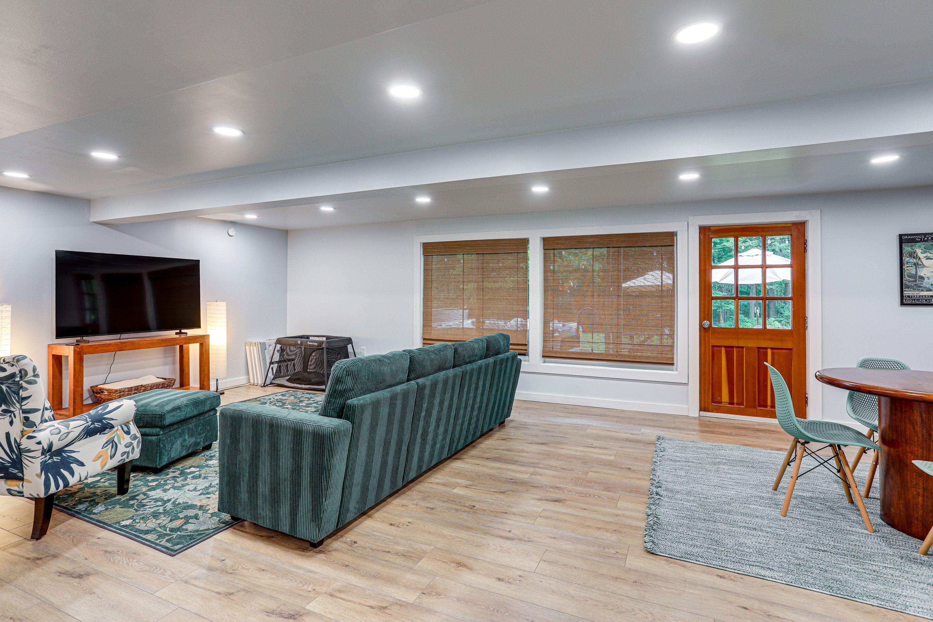 Lower Living Area | Sleeper Sofa