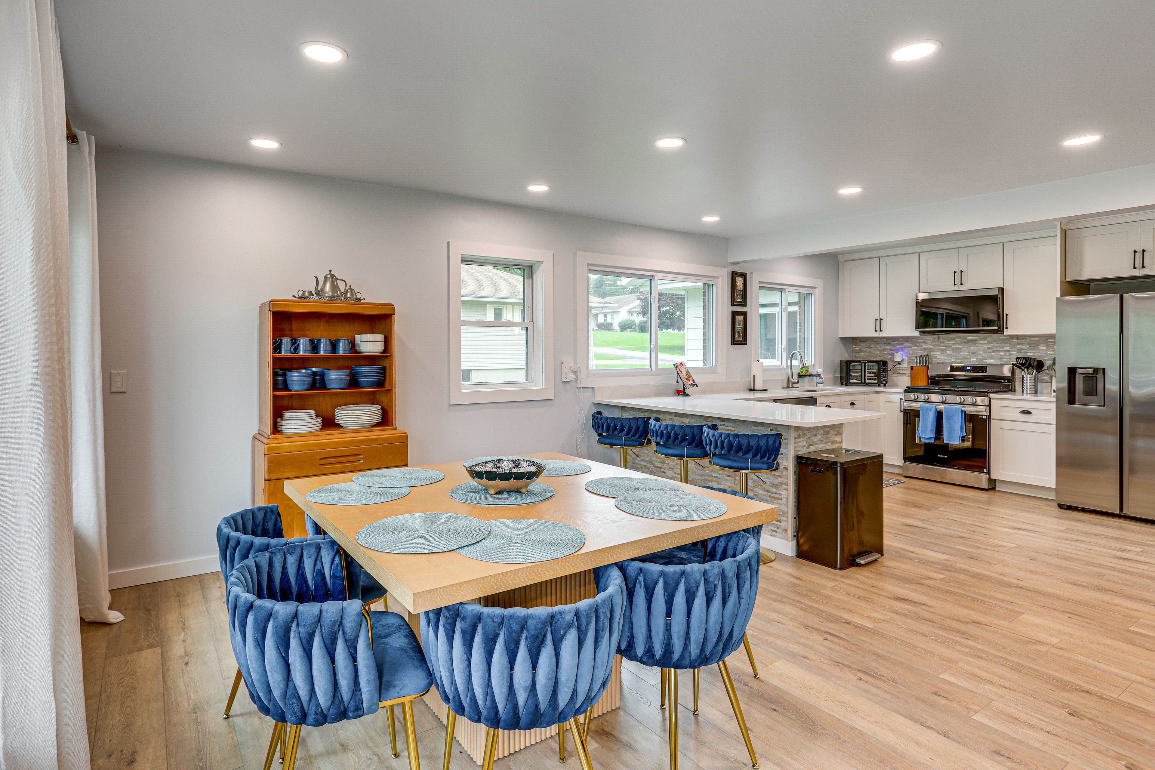 Dining Area | Main Floor
