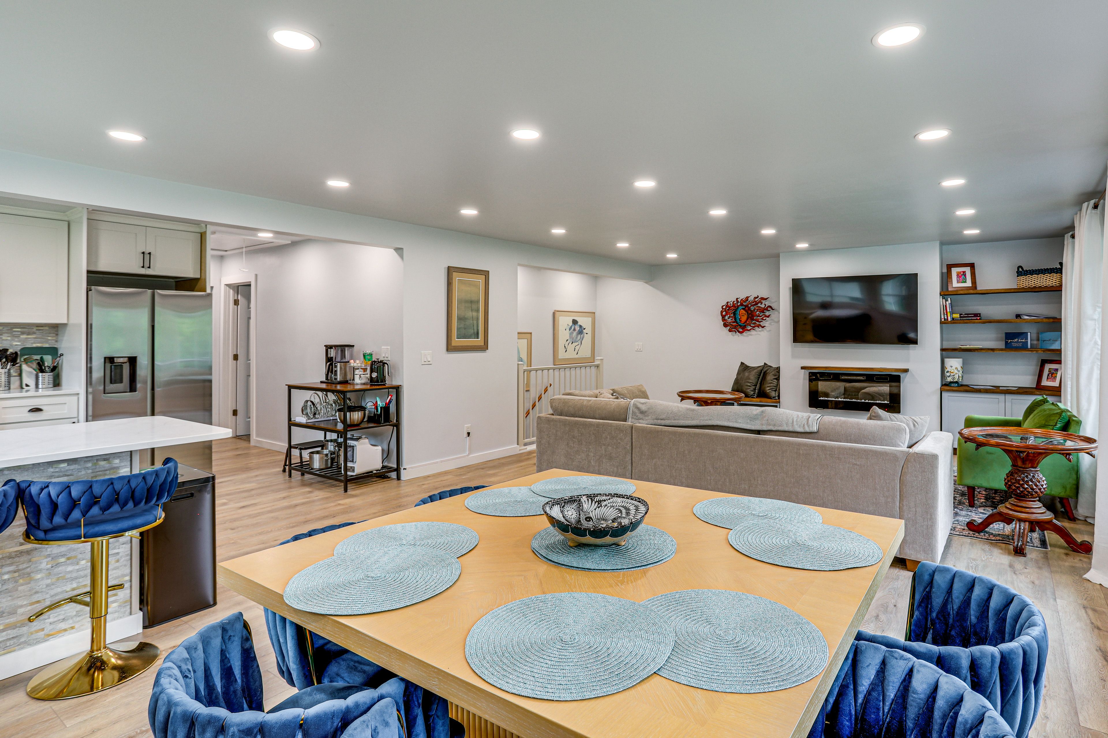 Dining Area | Main Floor