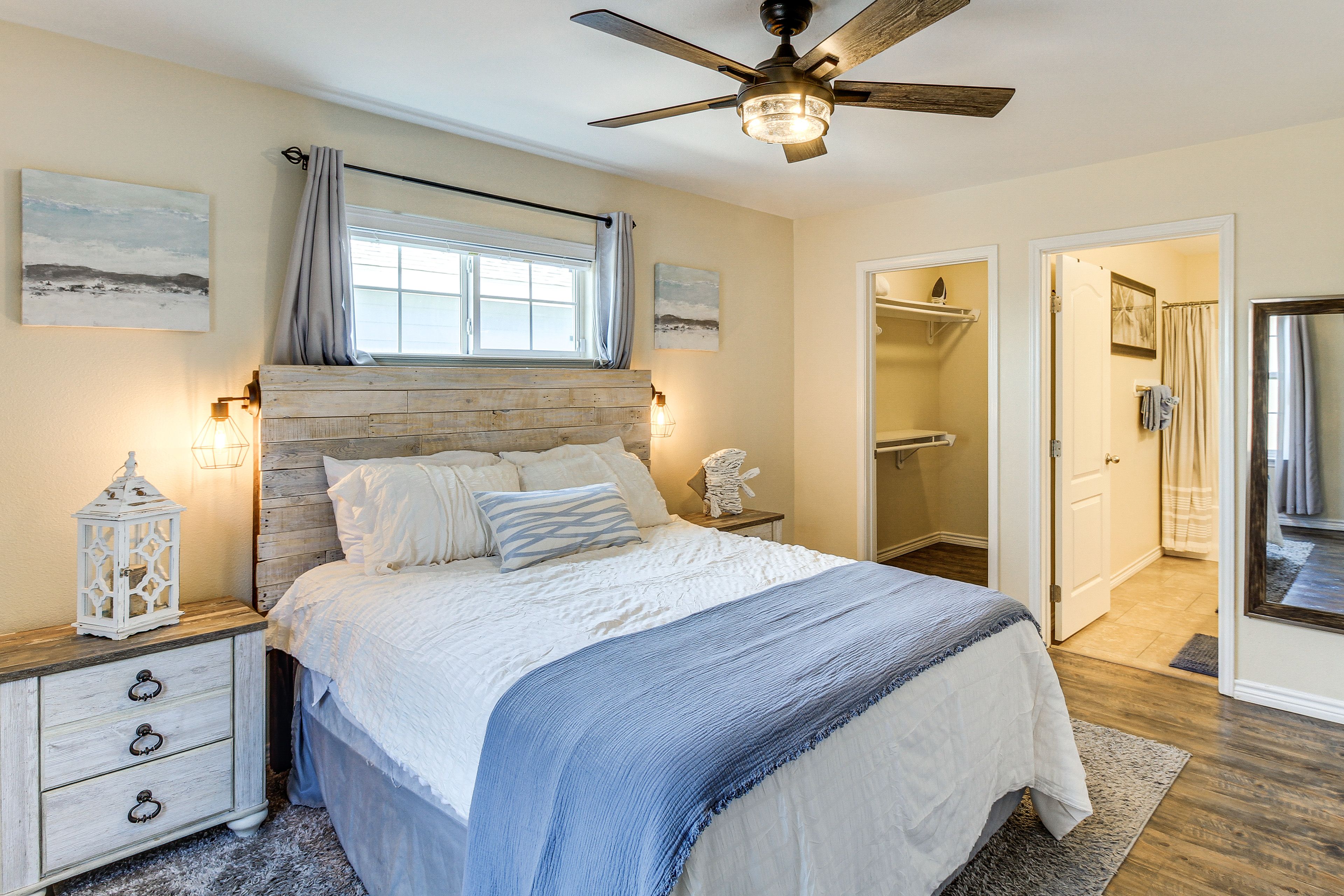 Bedroom 1 | Queen Bed