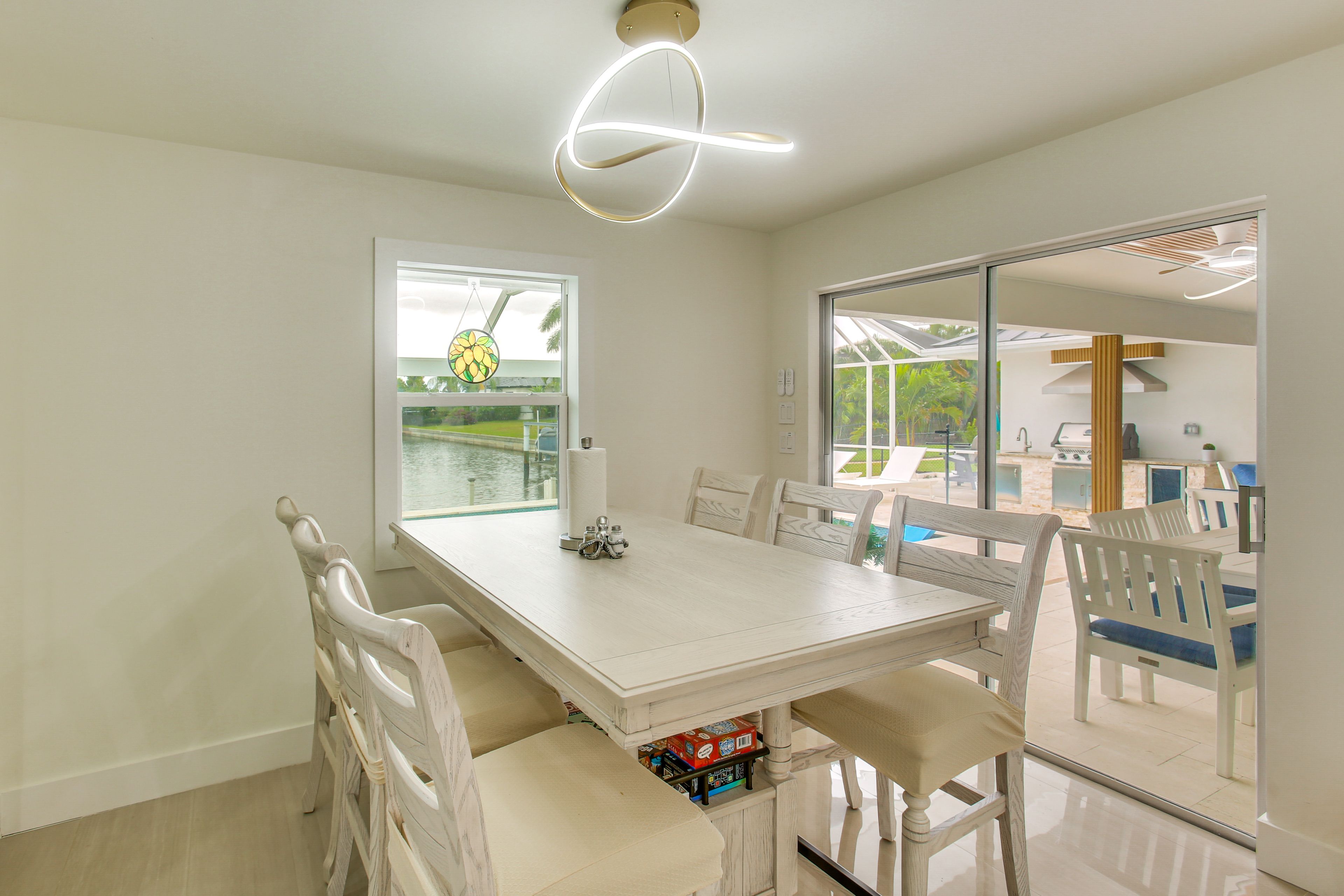 Dining Area | Dishware & Flatware