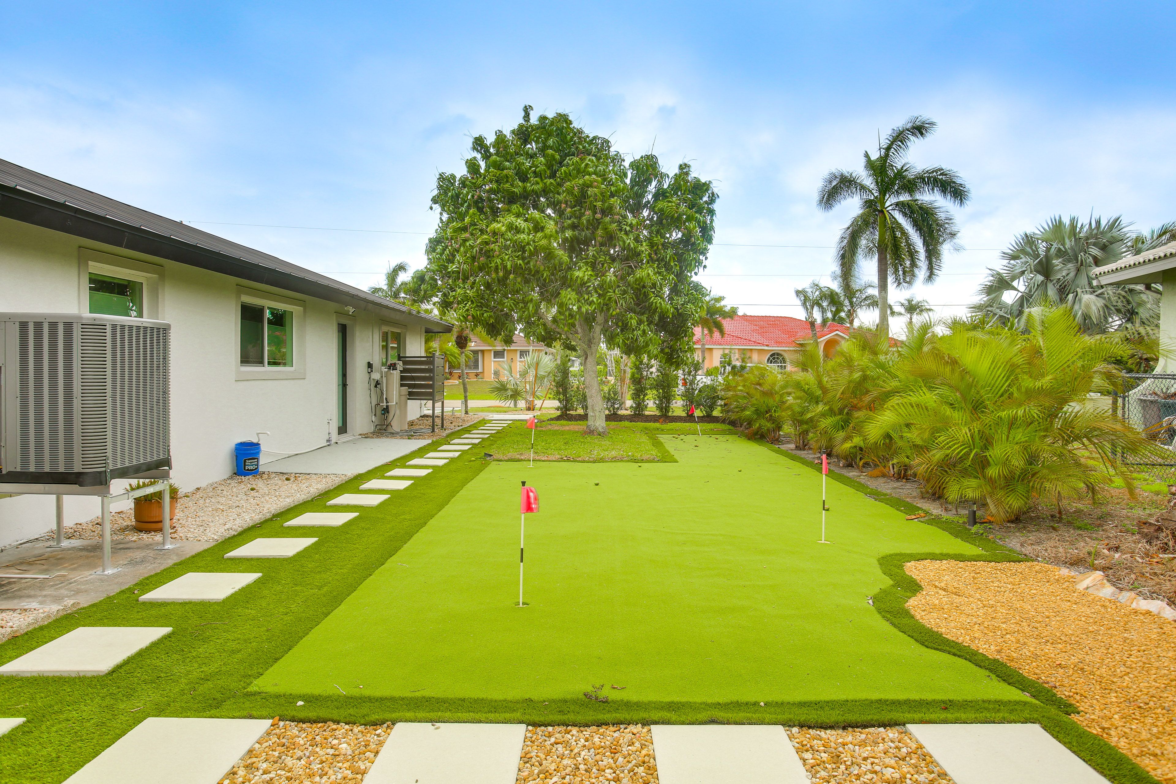 Mini Putting Green