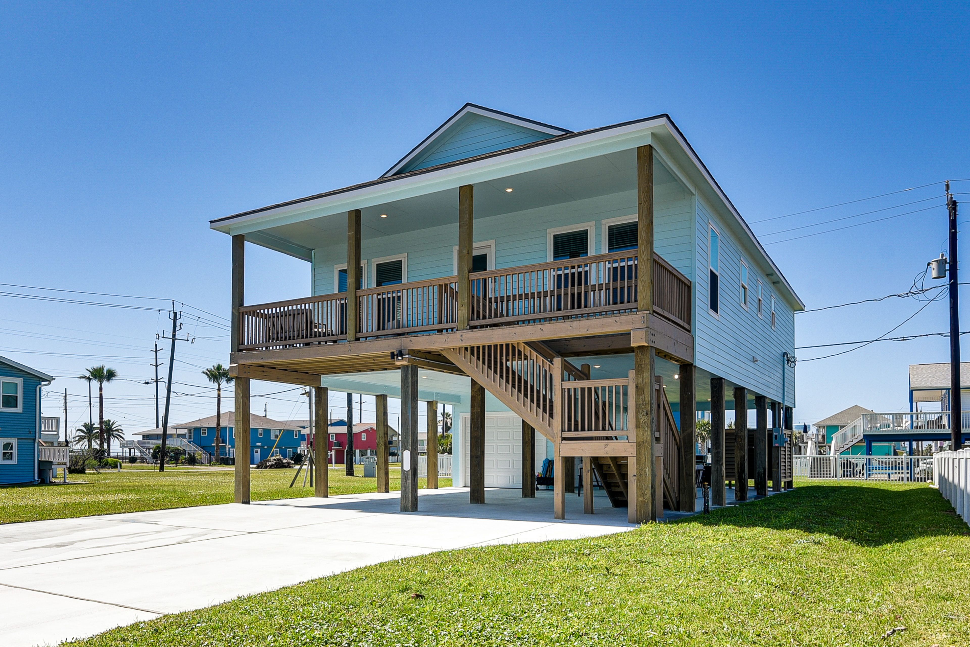 Parking | Driveway (4 Vehicles)