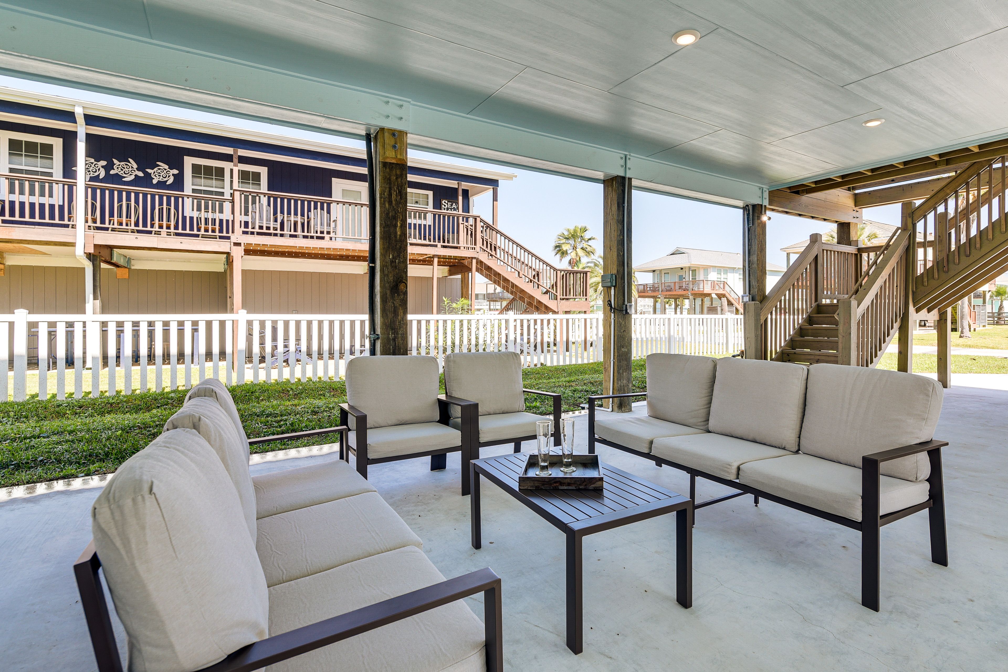 Outdoor Entertainment Area