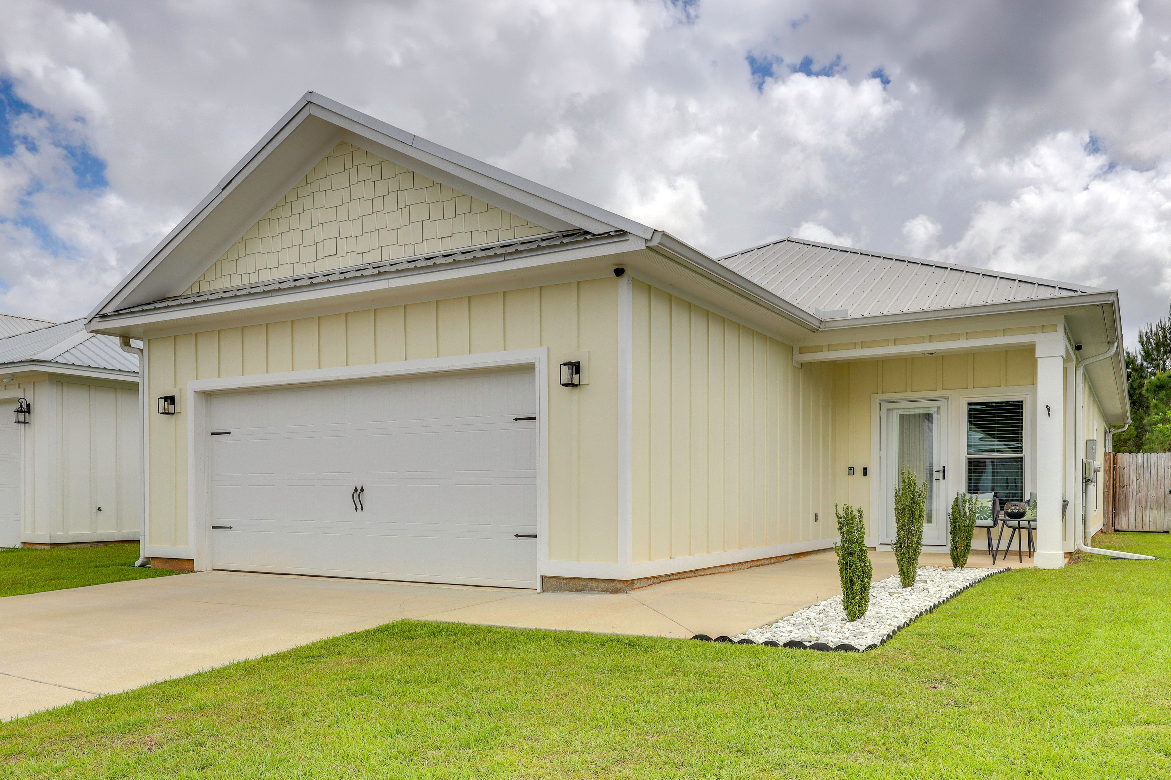 Exterior | Driveway Parking (2 Vehicles)